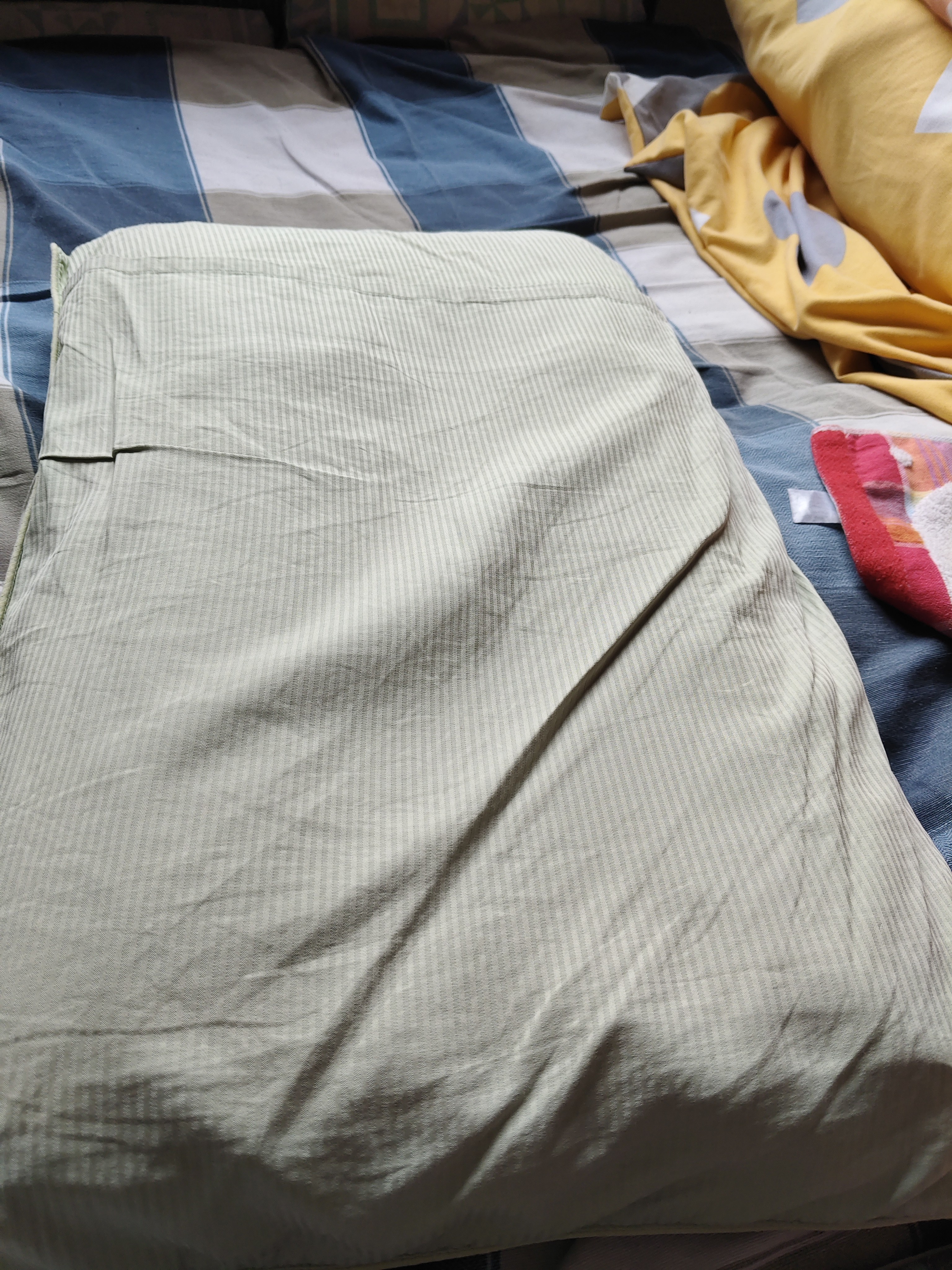 新款按摩护颈枕头枕芯一对一只宿舍成人枕头芯家用睡眠枕抑菌防螨 B类 护颈助眠［中枕］800克 一对装 实拍图