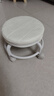 【京喜甄选】椅子万向轮美缝凳子带轮旋转擦地矮凳美甲修脚凳滑轮 儿童凳-米白色款 实拍图