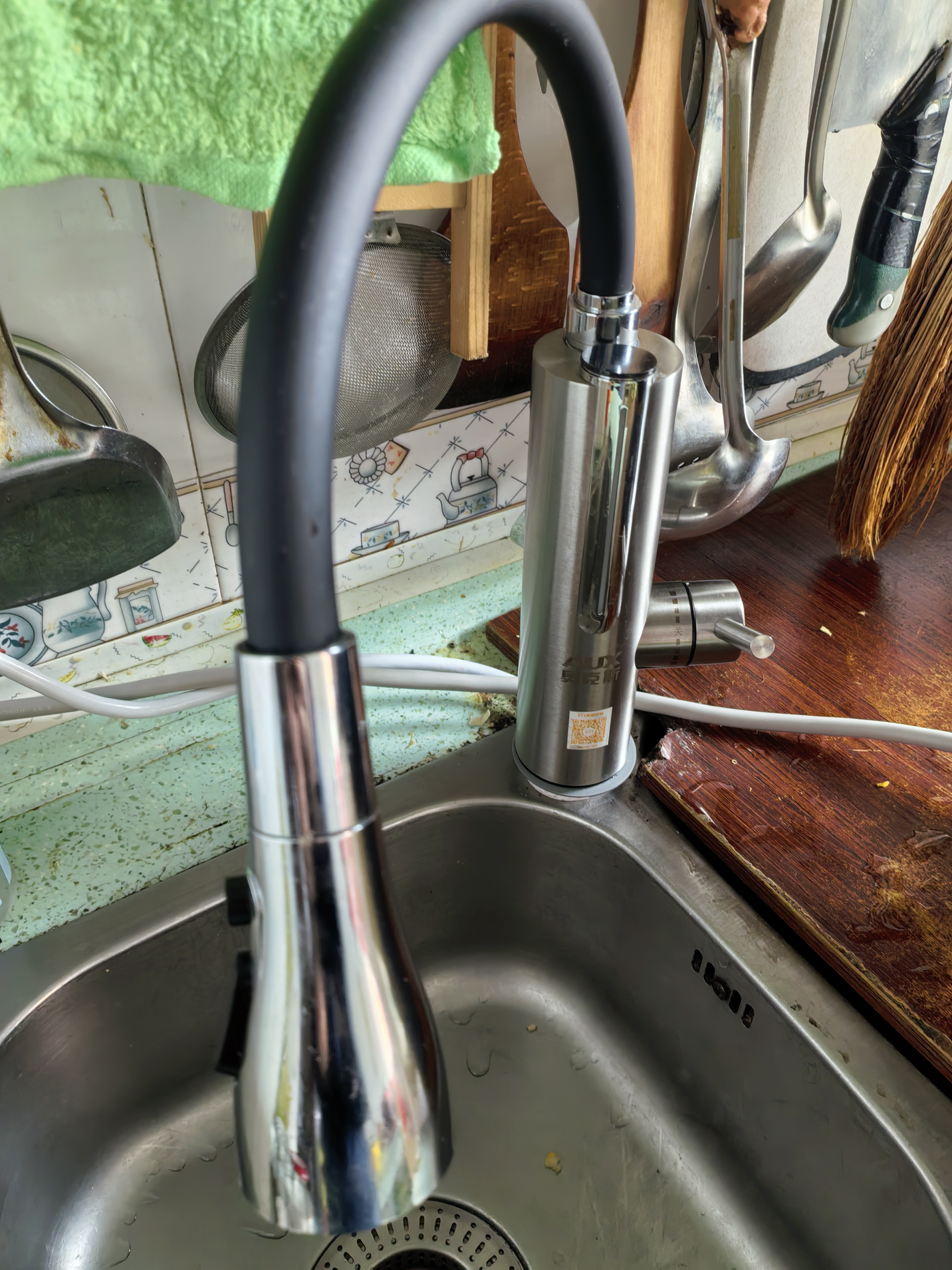 奥克斯电热水龙头热水器即热式快速热加热水龙头冷热两用厨房宝阳台家用加热器 实拍图