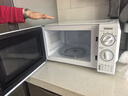 格兰仕（Galanz）微波炉家用小型 360°转盘快捷加热旋钮操控20L家用容量易洁内胆操作便捷微波炉P70D20TL-D4(W3) 实拍图