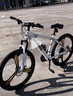 JEEP吉普山地车自行车学生成人减震碟刹通勤变速越野青少年巡航者C800 巡航者-一体轮-钢琴白 26寸(建议身高156-180cm) 24速运动版 实拍图