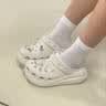 CROCS檀健次同款经典泡芙洞洞鞋|207521 白色-100 36/37(220mm) 实拍图
