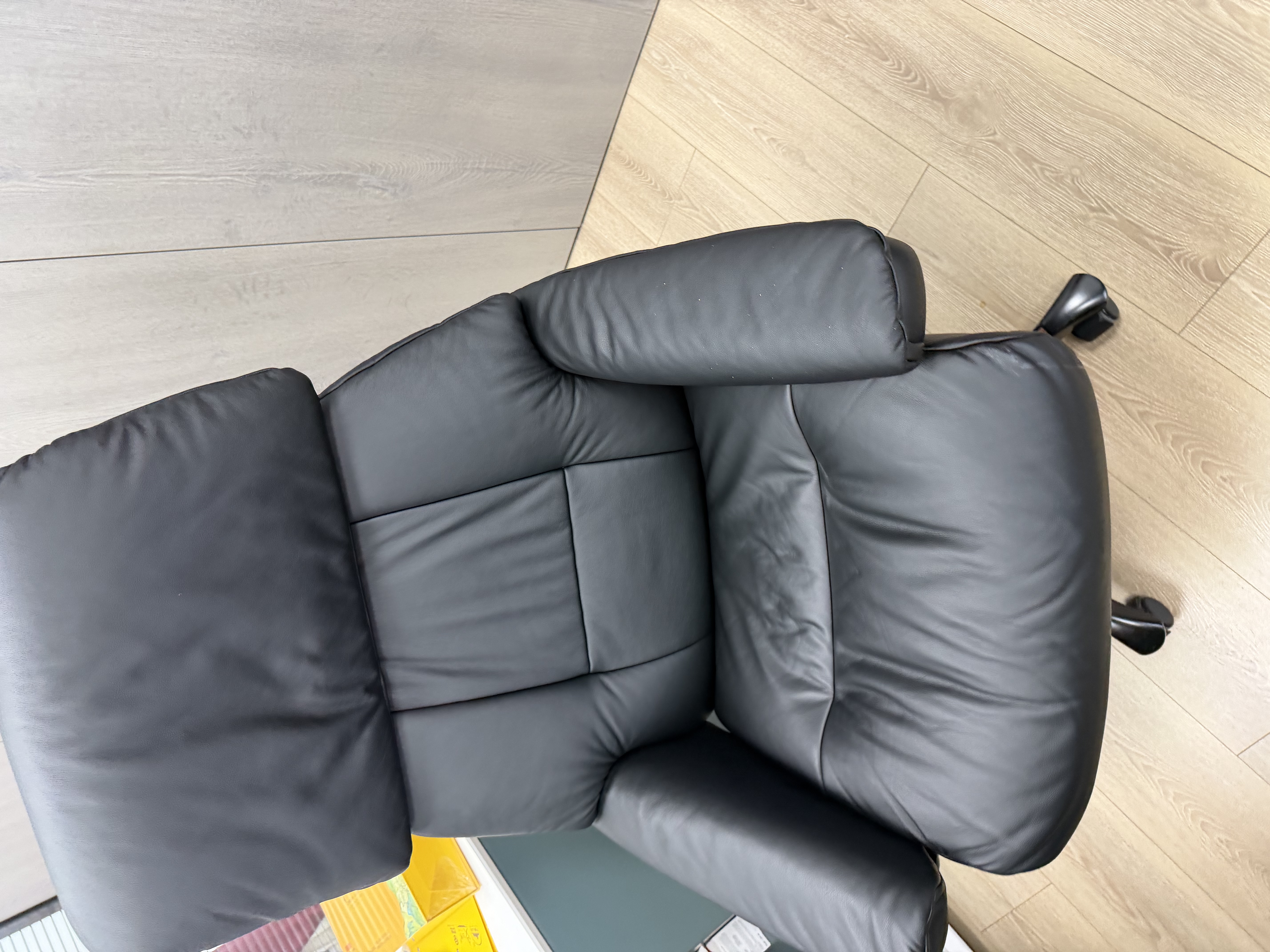 思特莱斯（Stressless）【店铺热销】挪威进口办公椅真皮老板椅北欧轻奢人体工学椅红宝石 办公椅--宝罗马皮--黑色 实拍图