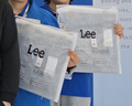 Lee牛仔帆布袋女士托特包单肩包大容量通勤手提包购物袋男女个性工装 帆布包+柯基小狗挂件 实拍图