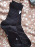 安德玛（Under Armour）篮球袜子 运动袜男女 跑步羽毛球防臭袜中筒棉袜 黑色L码三双装 实拍图