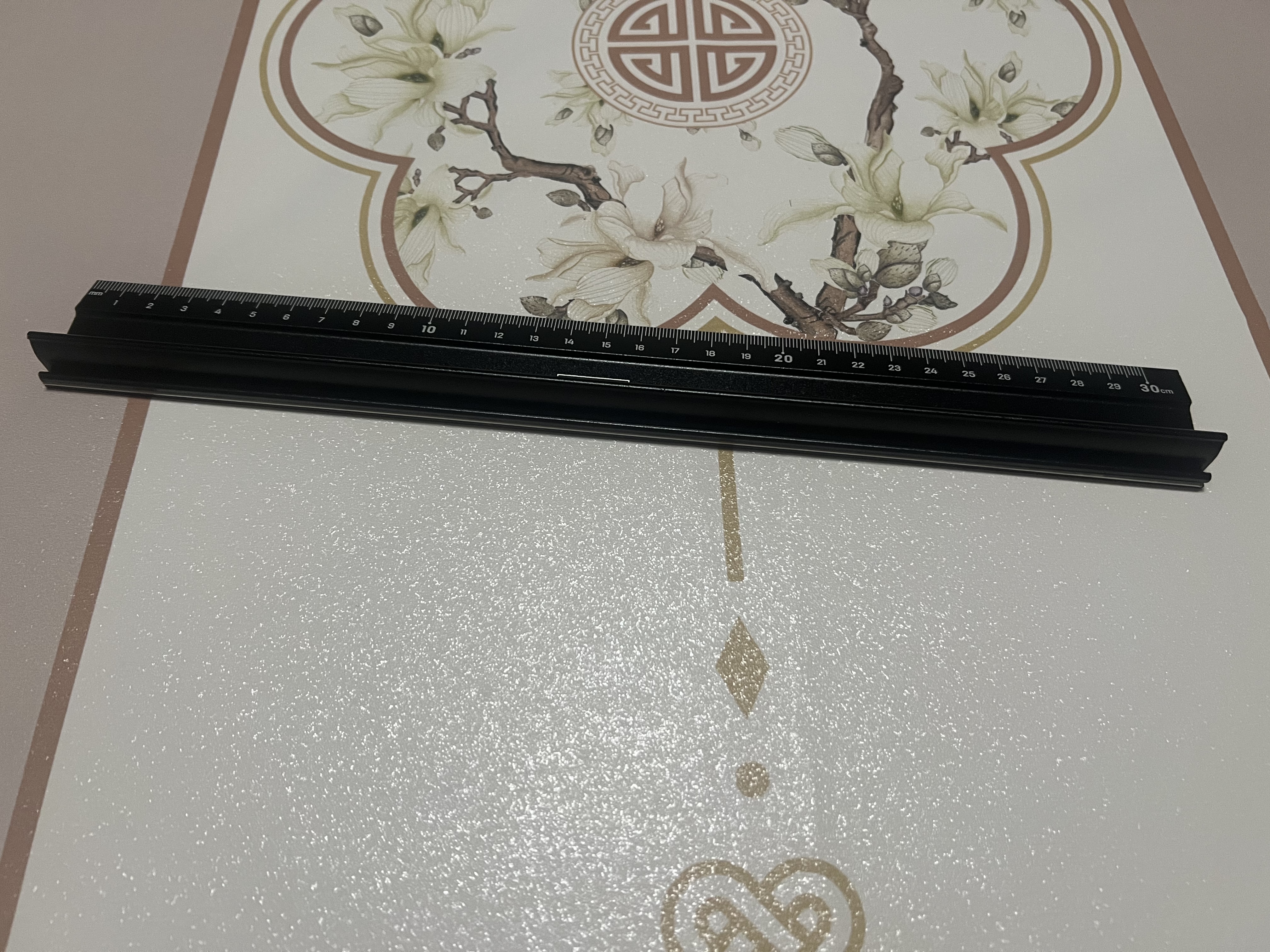 得力（deli）尺子直尺刻度尺钢尺防割伤量尺公制刻度手工办公切割绘图30cm 实拍图