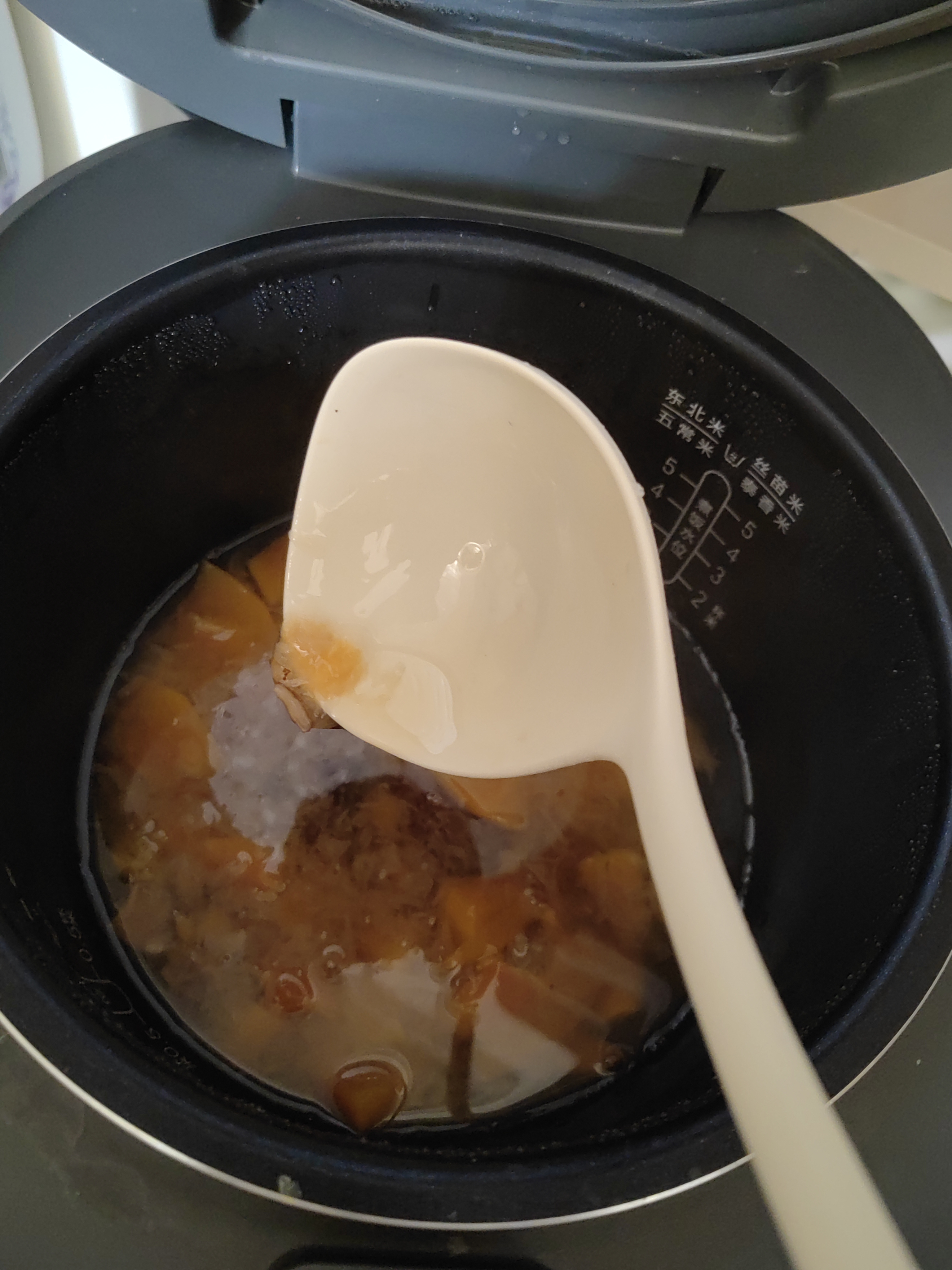 荣事达（Royalstar）汤勺硅胶勺家用厨具食品级耐高温勺子平底锅汤锅火锅盛汤勺子 实拍图
