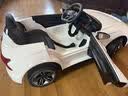 星辰皓奥迪儿童电动车四驱汽车遥控四轮宝宝玩具车可坐人童车RSGT 白色+四驱+遥控+摇摆+皮座+软轮 实拍图