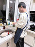 光多拉防水围裙厨房防油污家用做饭无袖工作服复合面料拼接大口袋围裙蓝 实拍图