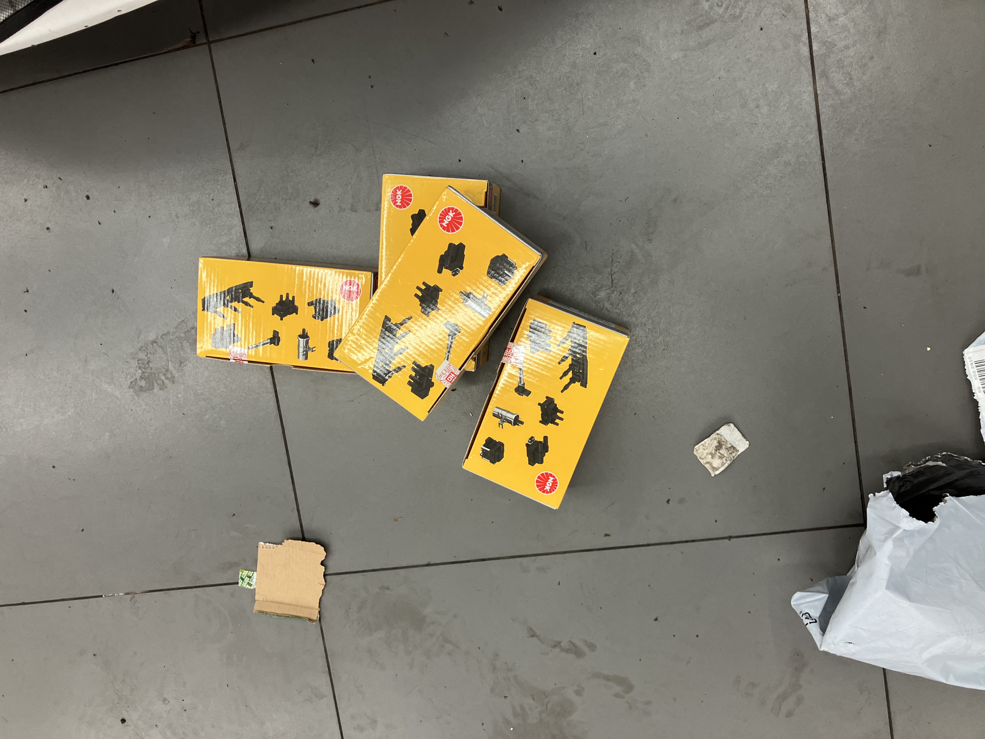 NGK点火线圈U5272单支装318i320i5系520530525X1120i/3系5系7系X系列 实拍图