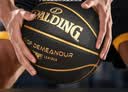 斯伯丁（SPALDING）篮球7号TF黑金掌控系列室内外通用防滑耐磨赛事专用七号篮球 实拍图