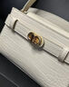 CHARLES&KEITH鳄鱼纹凯莉包手提斜挎婚包包女包生日礼物CK2-50270880-1 Ivory象牙色 S 实拍图