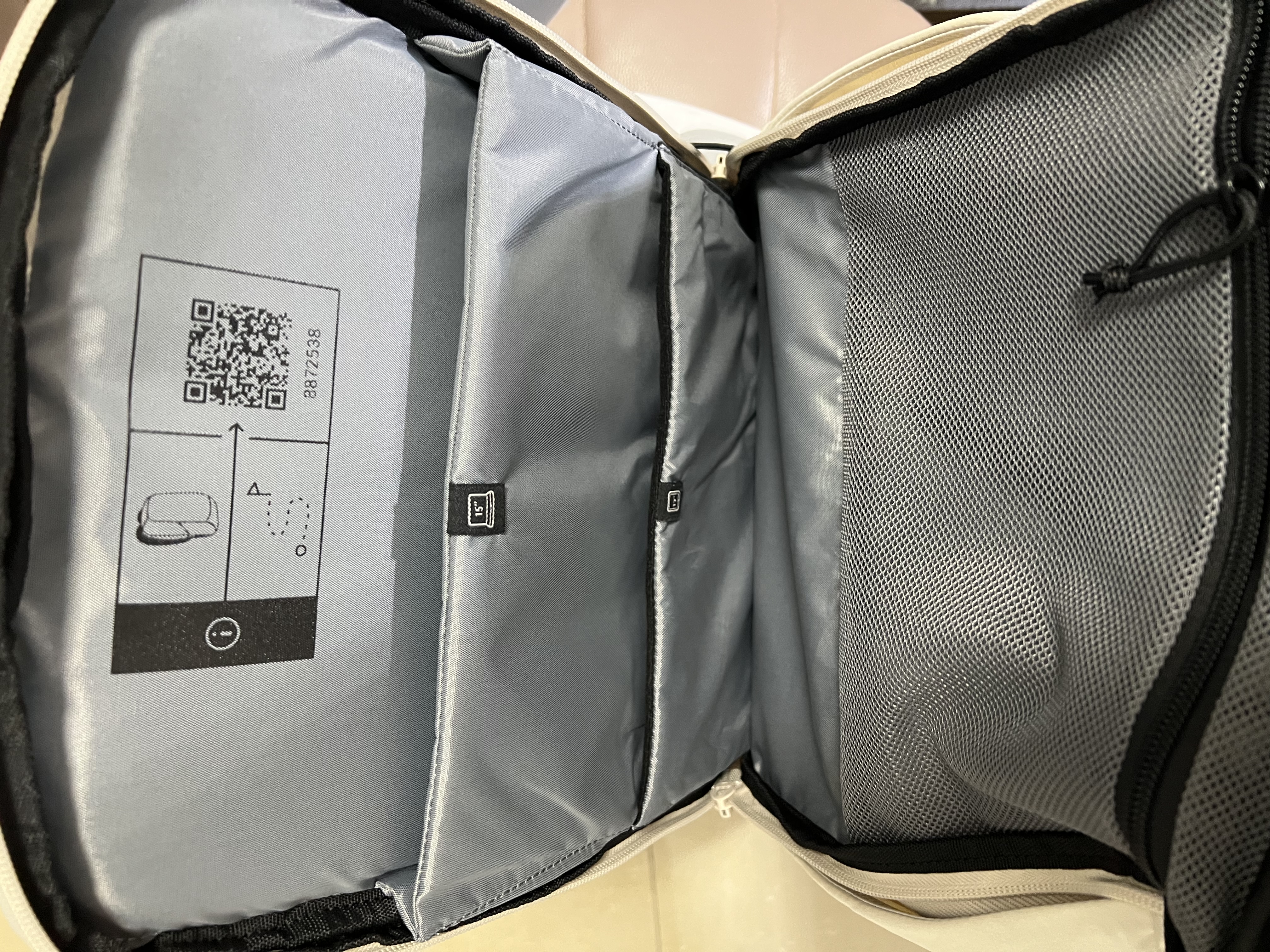 迪卡侬登山包徒步背包双肩包NH500户外旅行商务通勤出差方便携带电脑包 白色-23L 背负舒适 方便实用 实拍图