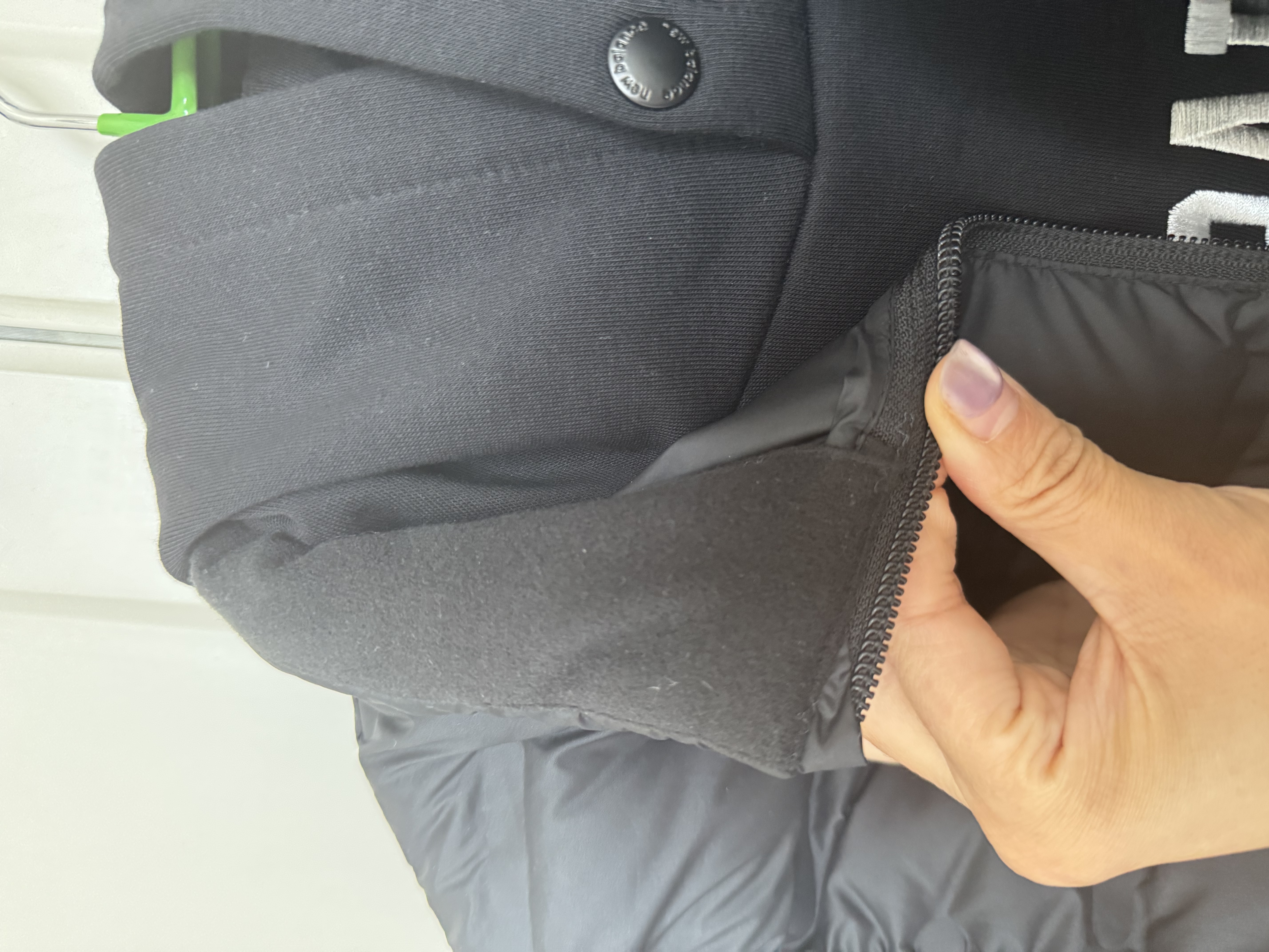 安德玛（Under Armour）【热力羽绒】男女童轻薄羽绒服马甲秋冬保暖儿童背心 黑色 160 实拍图