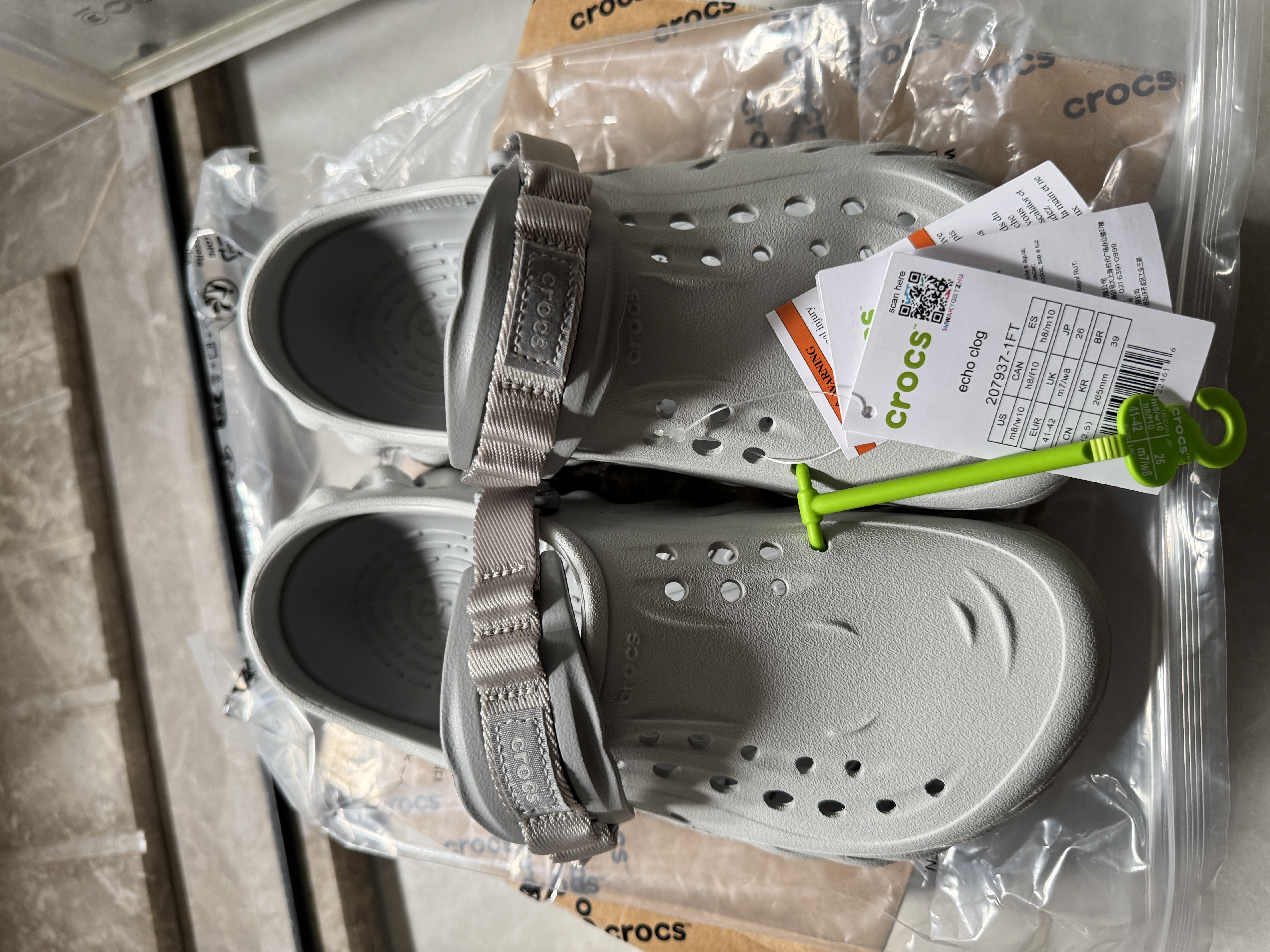 卡骆驰（CROCS）檀健次同款波波洞洞鞋舒适百搭男户外沙滩鞋包头拖鞋女鞋|207937 大气灰-1FT 尺码偏大，选小一码 41 /42(260mm) 实拍图
