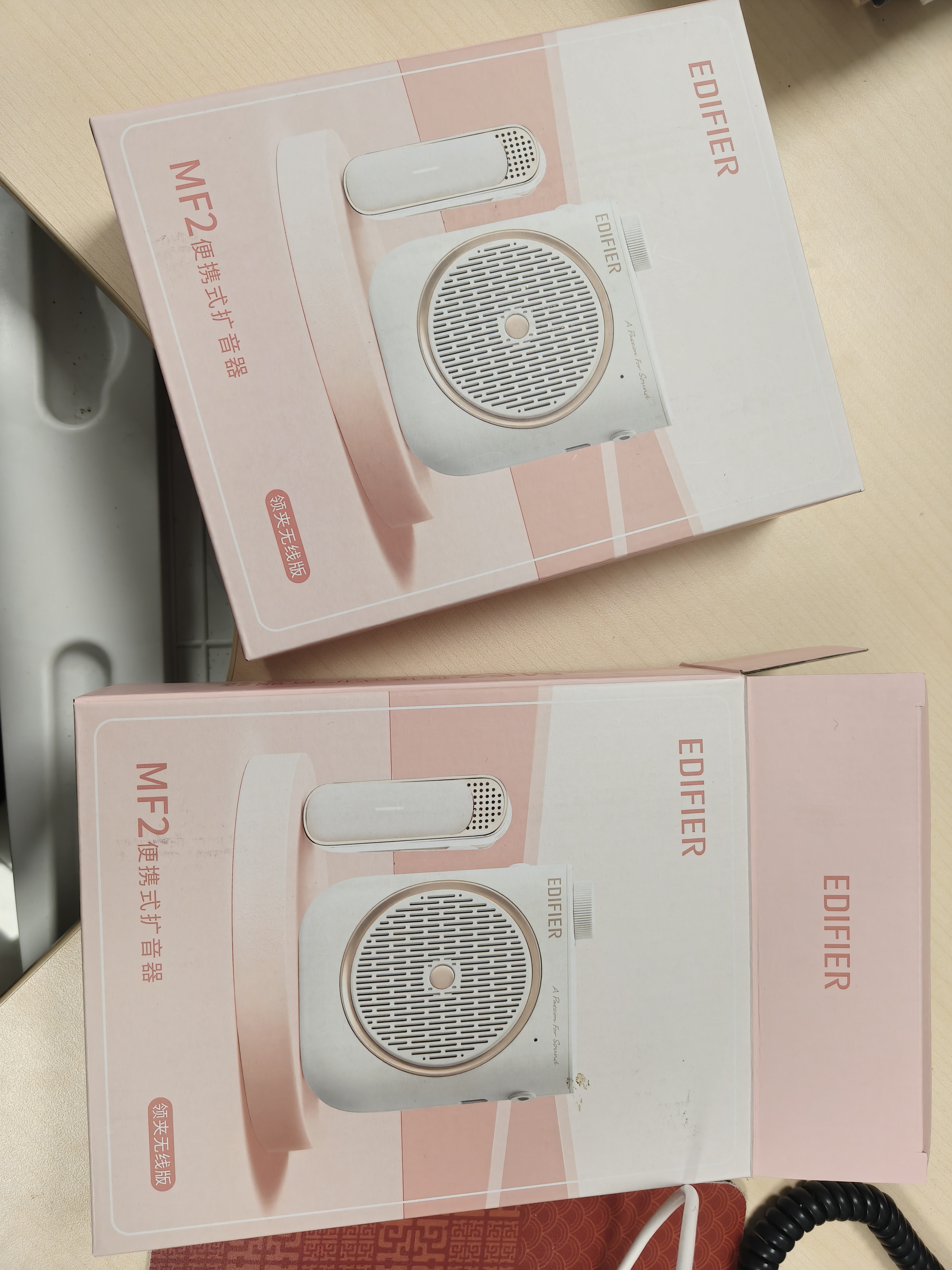 漫步者（EDIFIER）MF2领夹无线版 小蜜蜂扩音器教师导游导购讲解员老师教学专用上课便携大功率麦克风音箱播放器礼物 雅典黑【领夹无线版】丨无线麦+腰带 实拍图