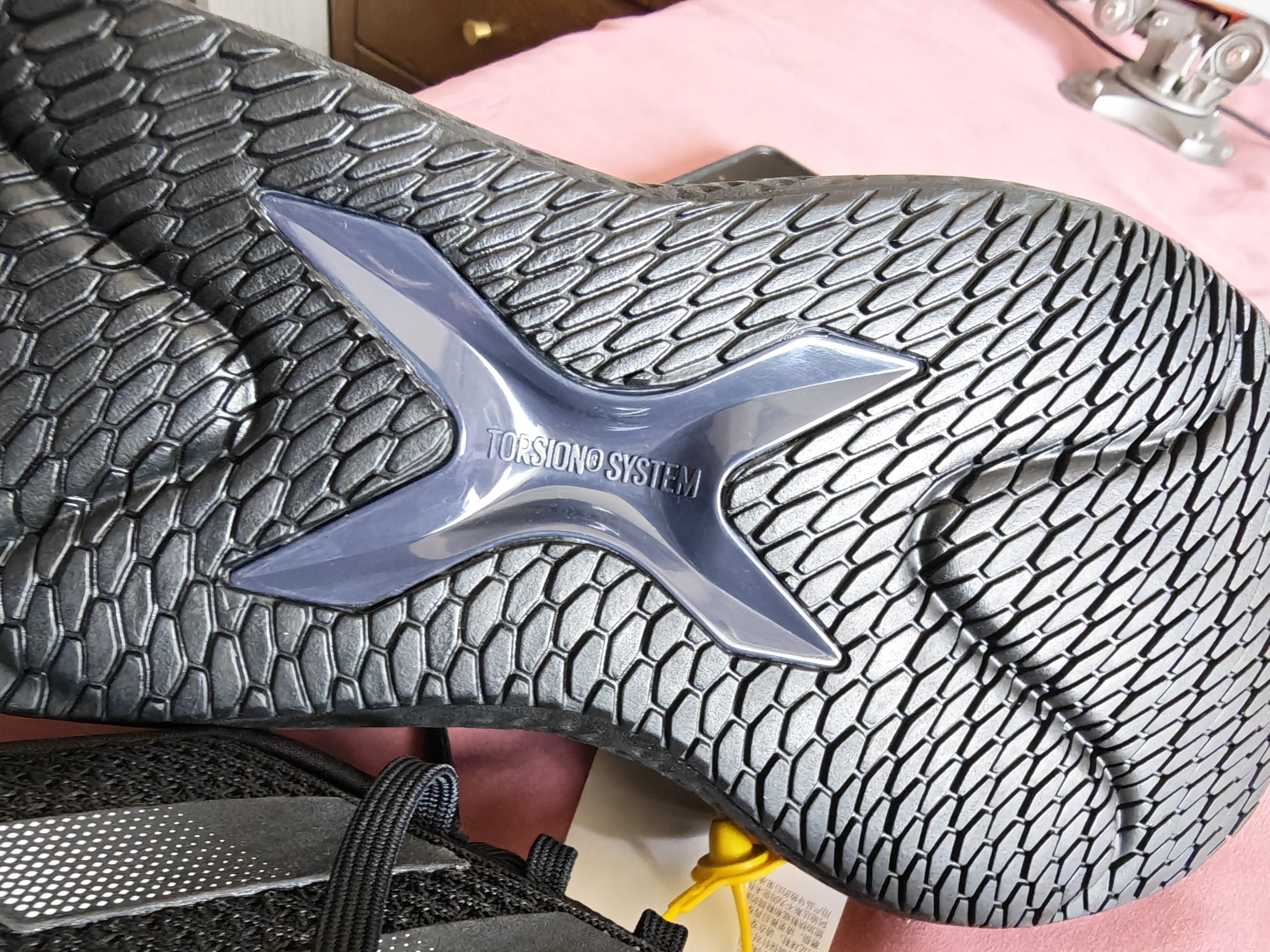 阿迪达斯Adidas 男鞋女鞋ALPHA轻便运动跑步鞋 GW2499 40.5码 实拍图