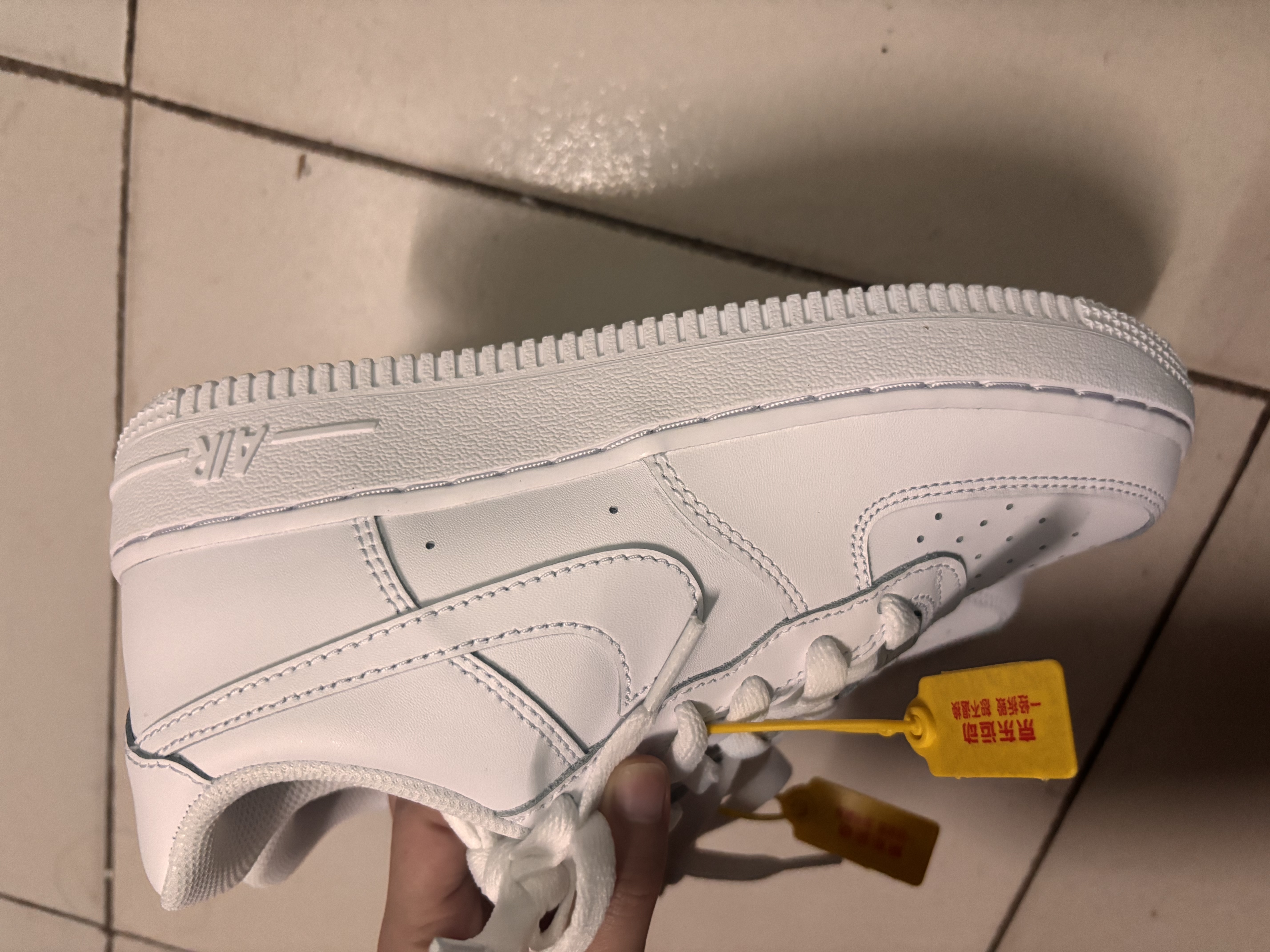 耐克NIKE女子空军一号AF1 百搭大童运动鞋DH2920-111白36 实拍图