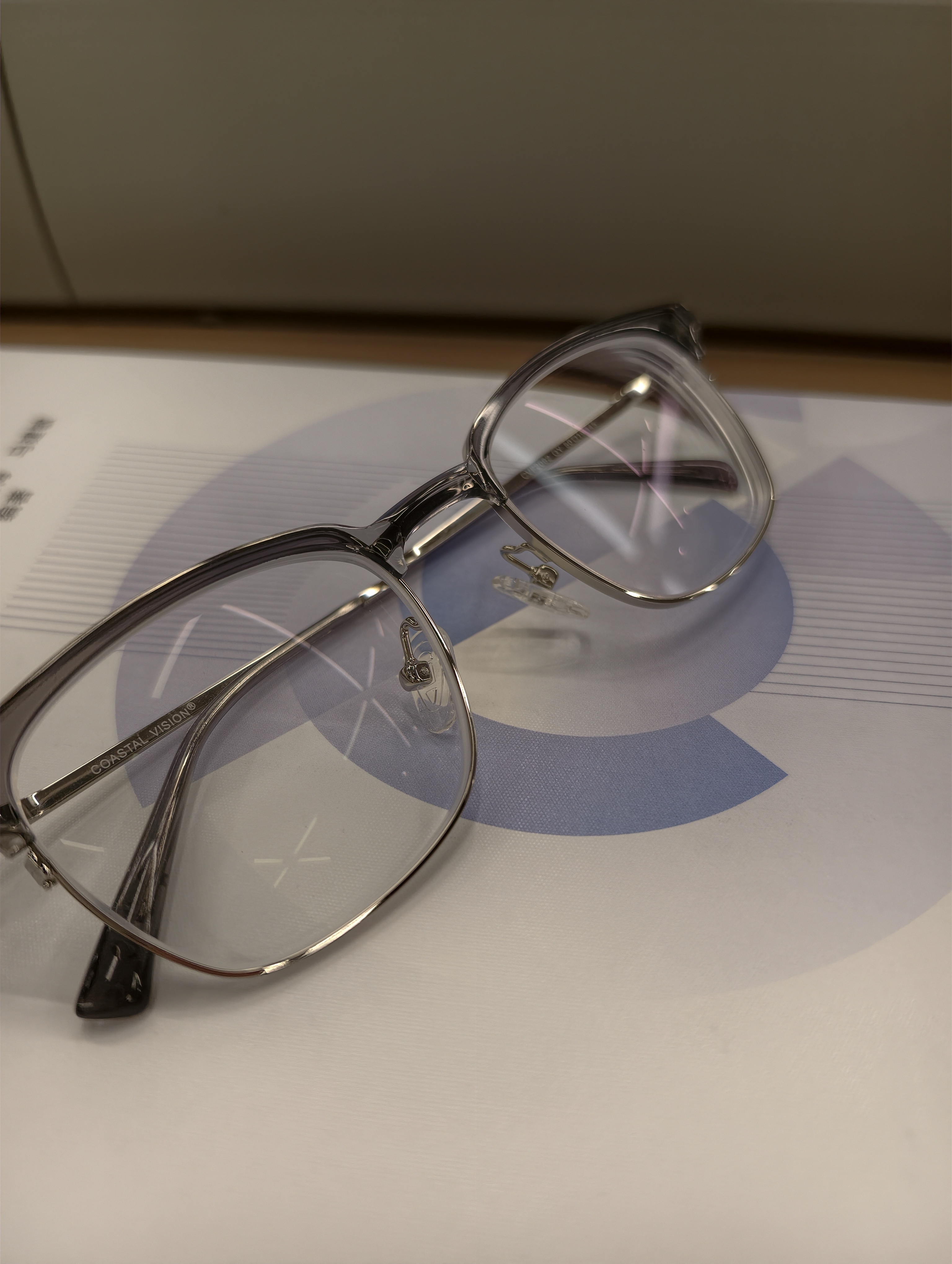 依视路（ESSILOR） 新款商务男镜架时尚镜框女配依视路镜片近视定制眼镜网上配镜 金属-全框-2062GY-透明灰 镜框+依视路膜岩高清1.60现片 实拍图