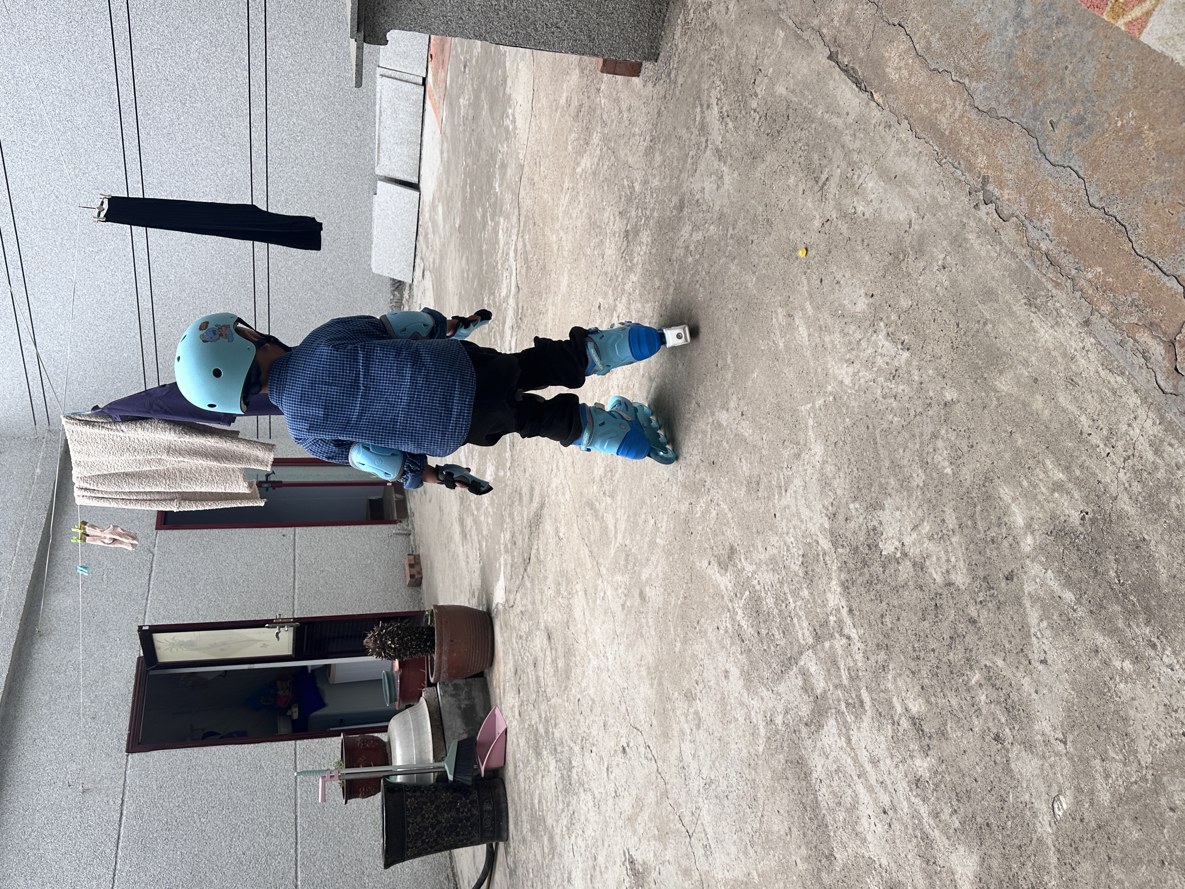 乐秀gt4轮滑鞋儿童男女童初学者溜冰鞋锁轮可调节专业中小学课滑冰鞋 26款冰青蓝k5套装 全新4大升级 M （适合脚码32-35码）|4码可调 实拍图