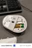 联想（Lenovo）小新M4无线2.4G鼠标 右手鼠标 轻音便携 类肤手感 舒适办公鼠标 电脑笔记本台式机一体机鼠标 白色 实拍图