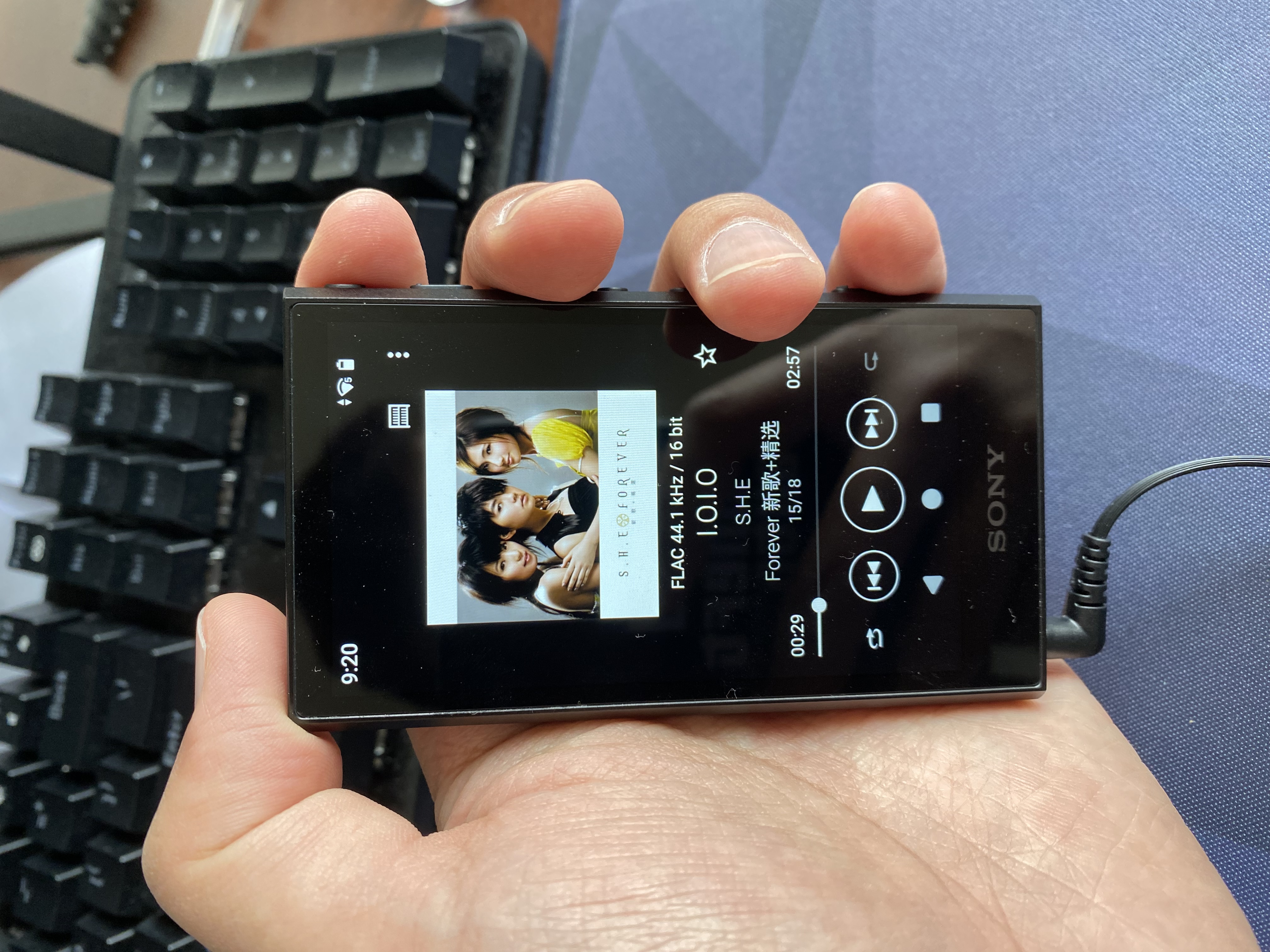 索尼（SONY）NW-A306 无损音乐播放器 无线蓝牙MP3高解析度 内置安卓系统英语便携随身听 礼物送男女友学生孩子 黑色 实拍图