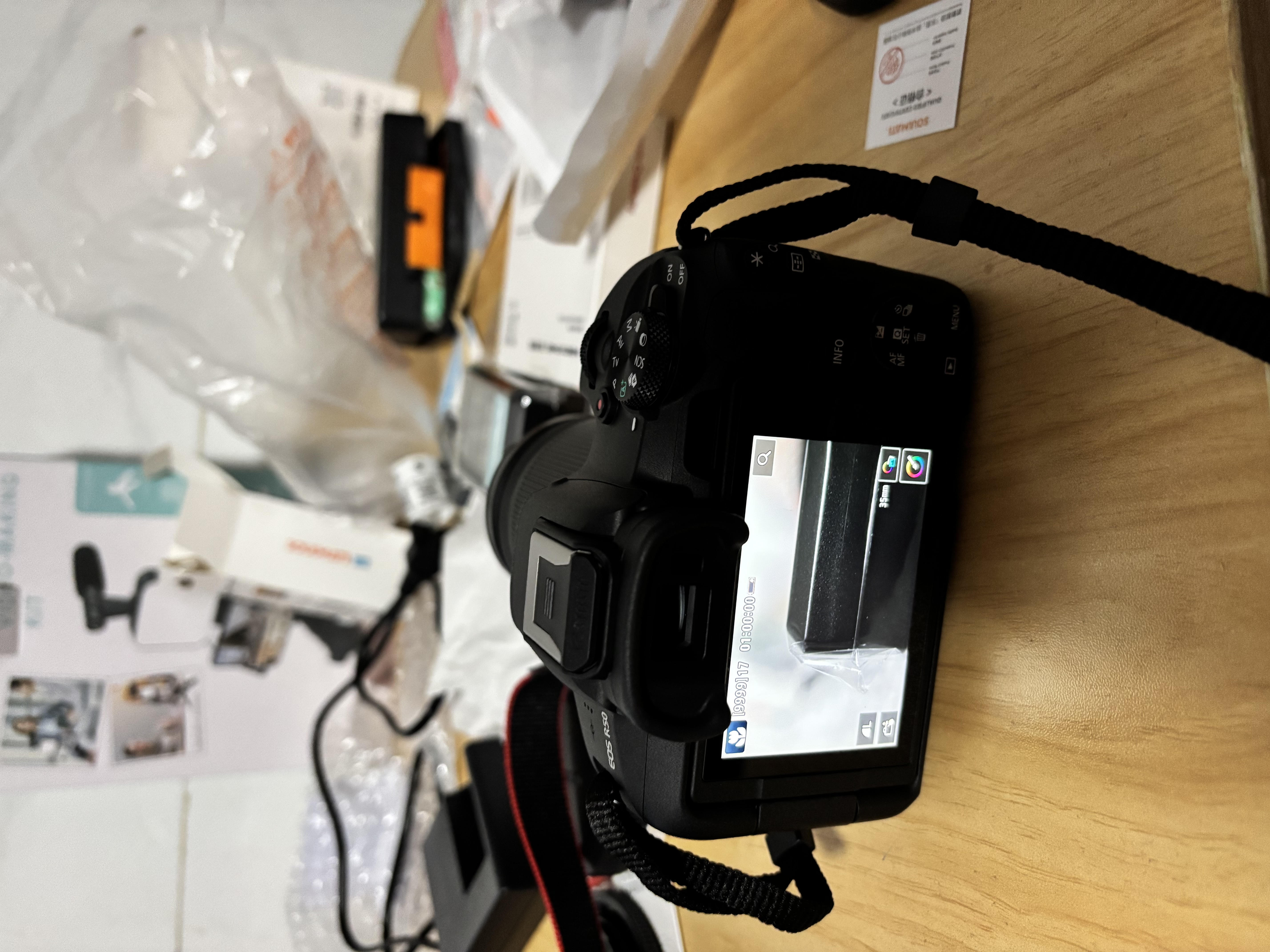 佳能（Canon）EOS R50 微单半画幅相机 r50小巧便携 Vlog拍摄直播相机 4K短视频  学生微单相机 黑色单机+RF-S18-150拆【一镜走天下】 套餐一【128G内存卡~摄影包~Vl 实拍图