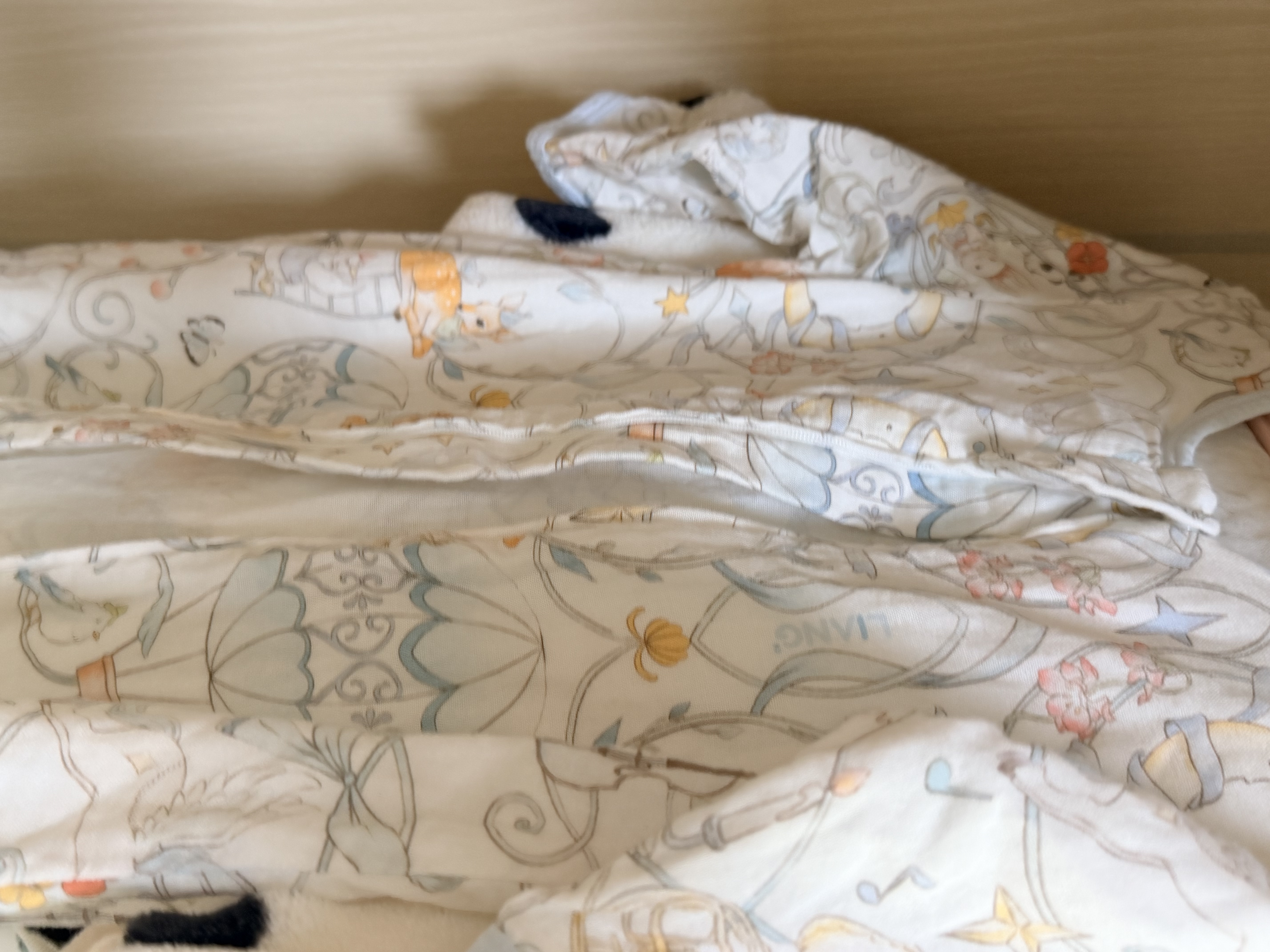 良良（liangliang）婴儿睡袋儿童夏季薄款竹棉纱布分腿宝宝护肚子防踢被四季通用 梦幻巡游-低敏·竹棉纱【前4后2 室温25-30℃】 M（建议参考身高70-85CM） 实拍图