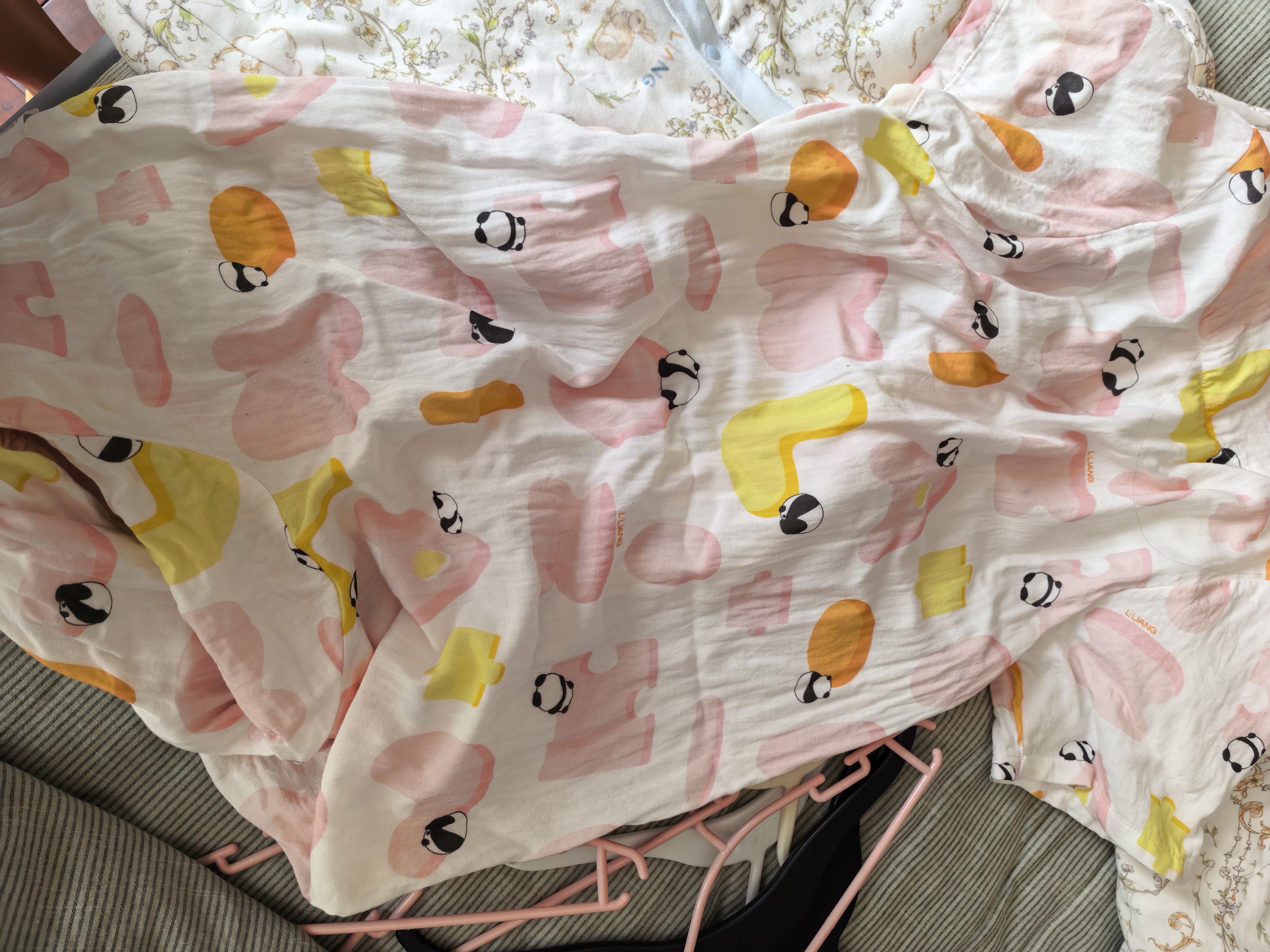 良良（liangliang）婴儿睡袋儿童夏季薄款竹棉纱布分腿宝宝护肚子防踢被四季通用 甜趣粉-低敏·竹棉纱【前2后2 室温25-30℃】 3XL（建议参考身高110-125CM） 实拍图