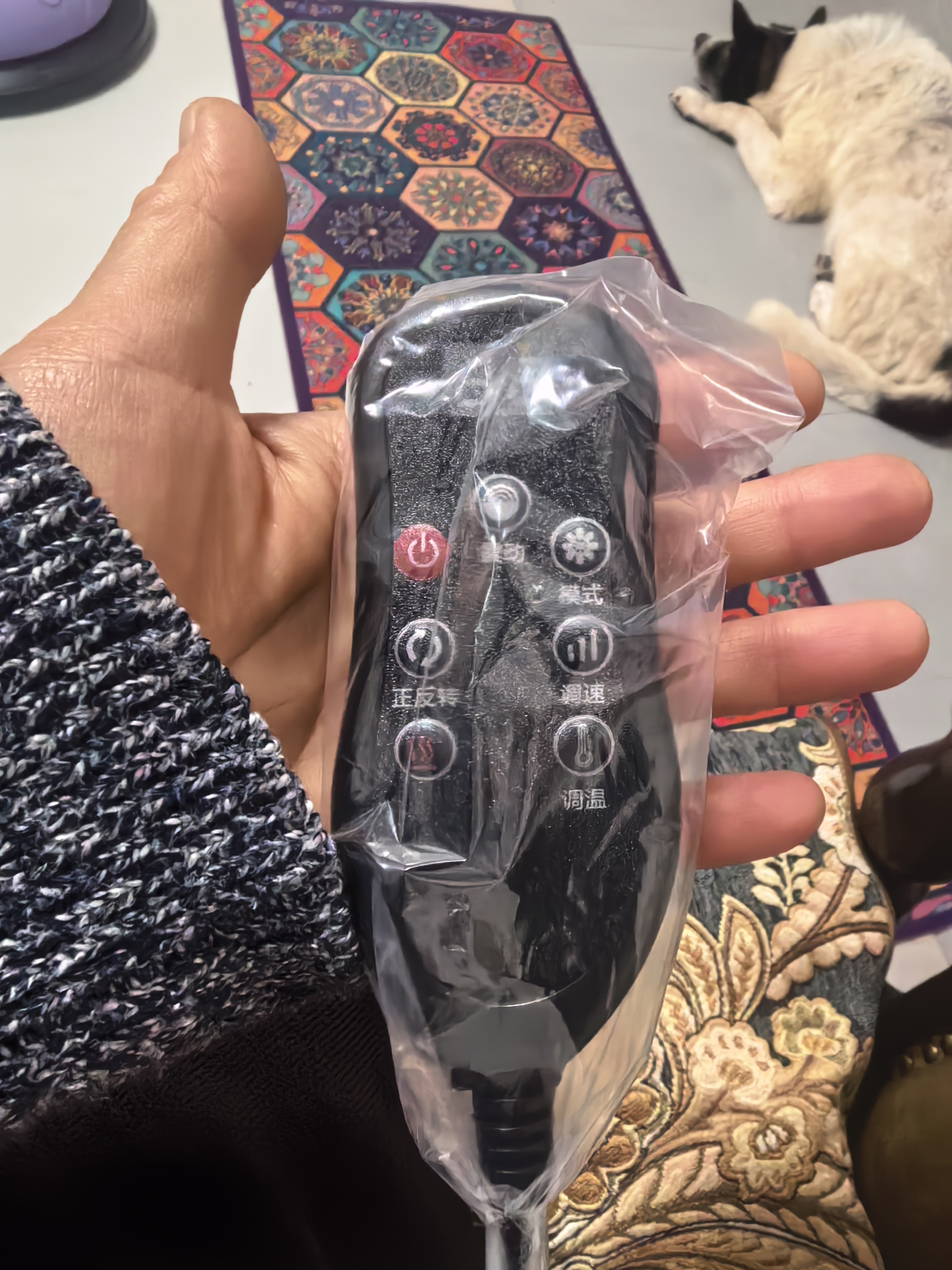志高颈椎按摩器全自动揉捏全身按摩仪颈椎肩颈腰背部按摩靠垫椅父亲节礼物送爸爸送妈妈实用礼物送女友 【礼盒升级款】新增腰臀部震动+手持遥控 实拍图