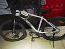 喜德盛26款黑客350黑客380山地车自行车成人21速铝合金男士女生学生上班 黑客380白黑色【赠骑行礼包】 26寸x17寸身高165-180cm 实拍图