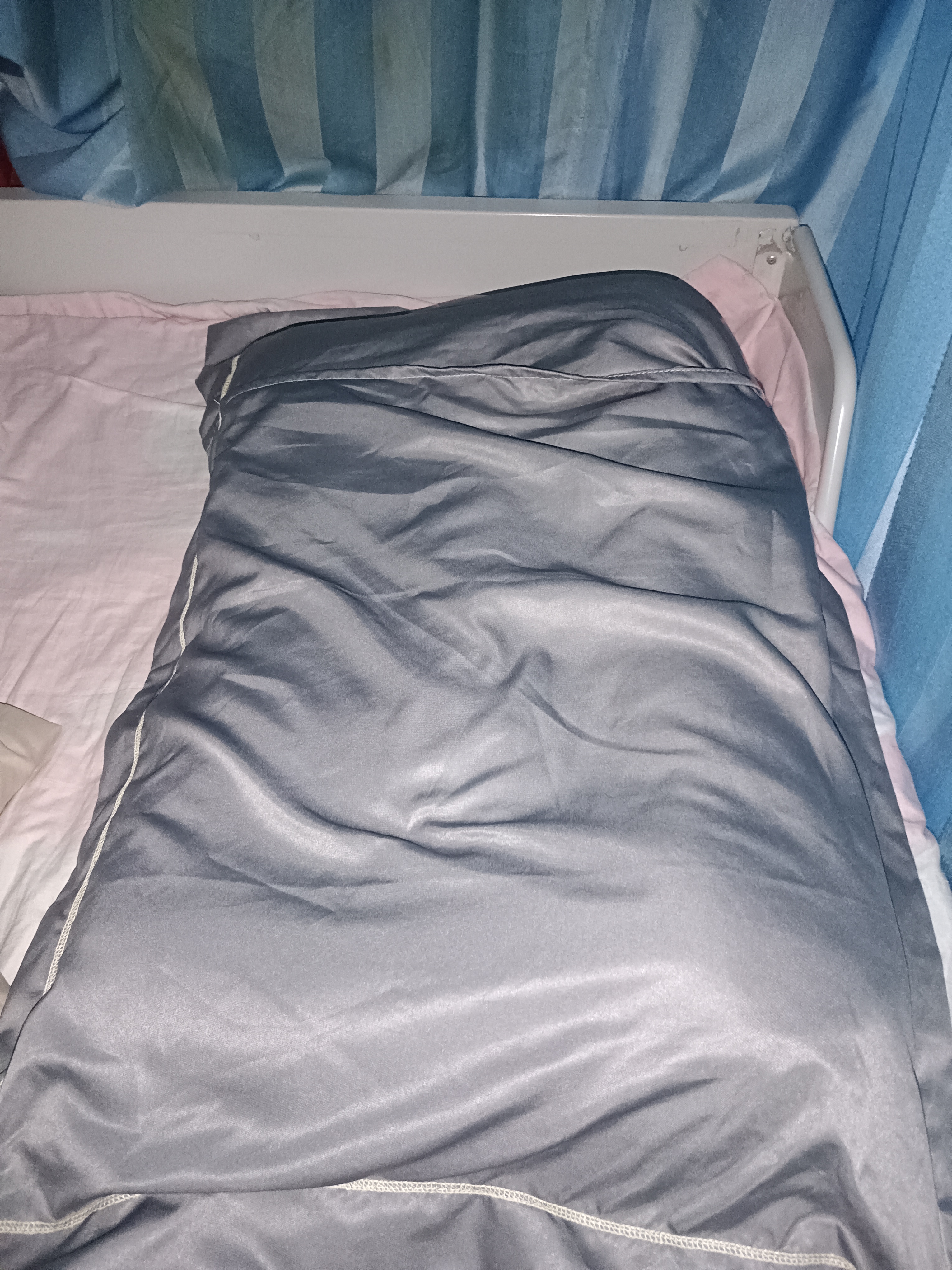 蜜乐暖夏季冰丝枕套48x74cm夏天家用真丝枕头套凉席枕芯套凉枕头罩单只 深空灰【双面刺绣 丝滑透气】 单只 48cm*74cm 【凉感助眠 夏季必备】 实拍图