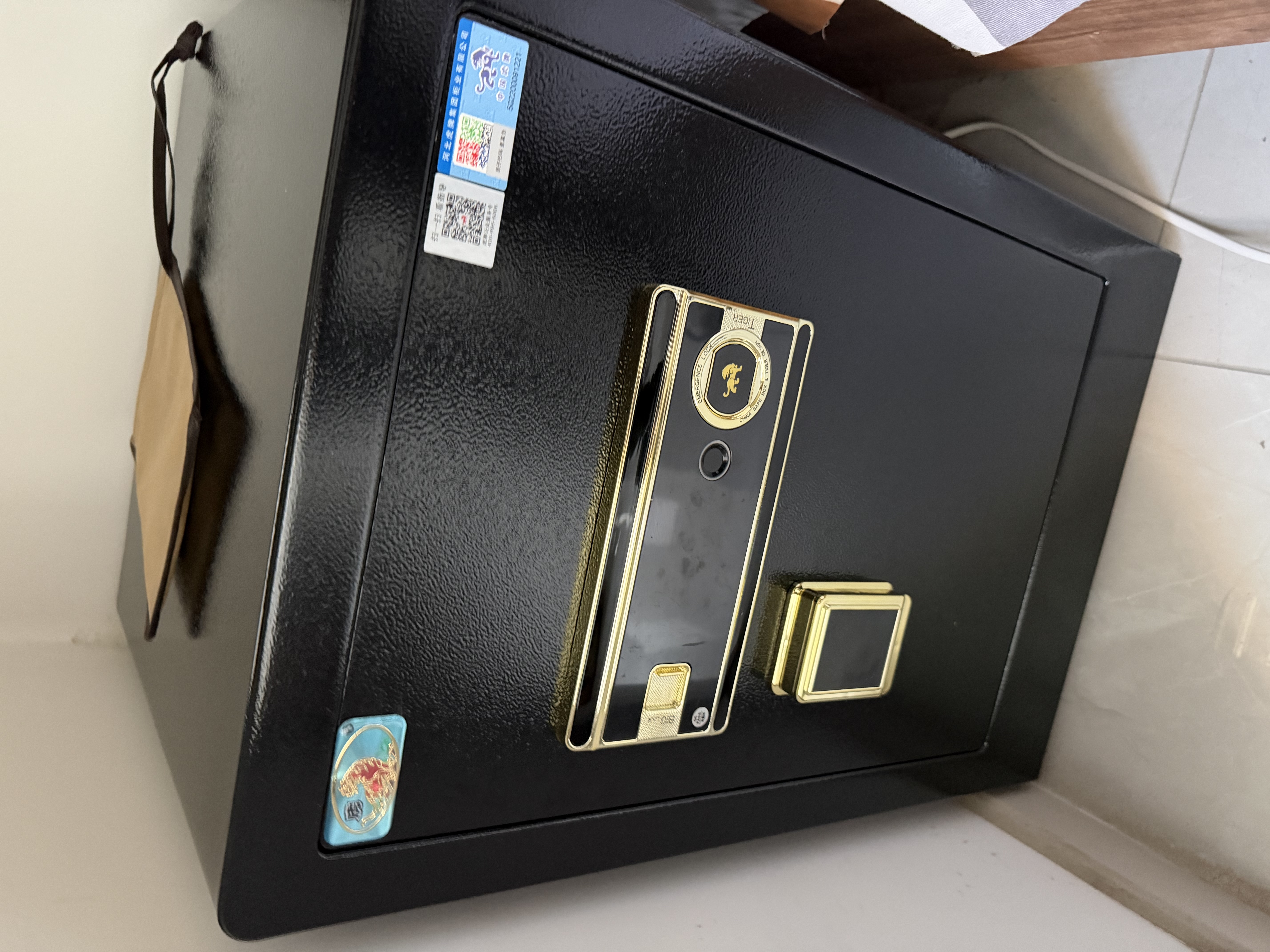 虎牌保险柜家用小型指纹密码保险箱办公财务专用全钢防盗可入柜带抽屉保管柜 博瑞系列60cm钢琴黑 实拍图