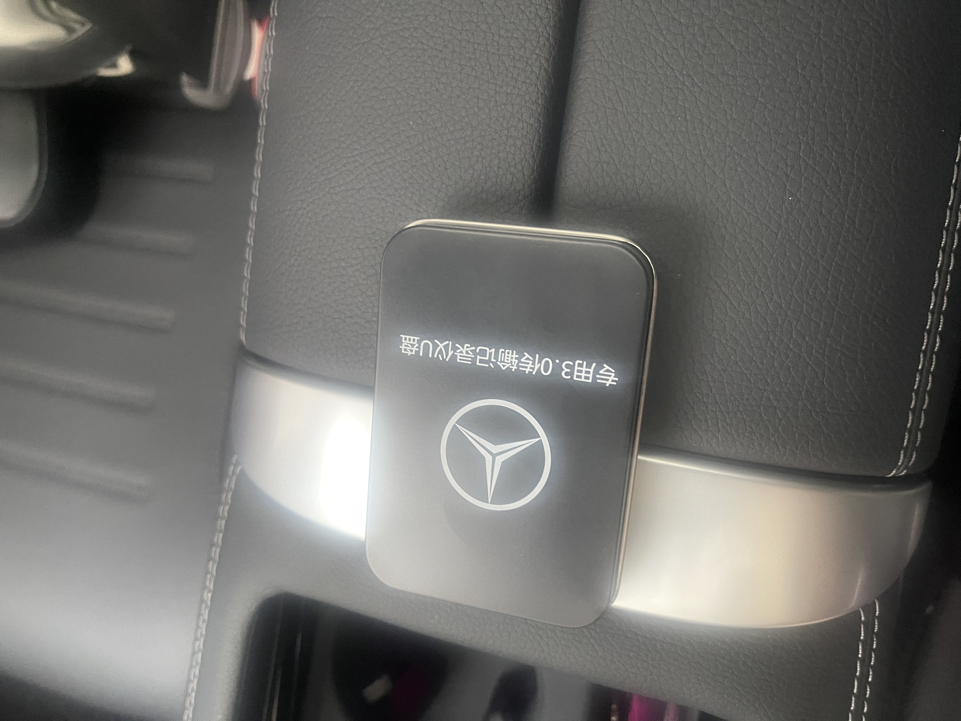 BLOVESWAN新款奔驰C260/C260L/GLC260/E300/GLC300专用行车记录仪U盘自动删除覆盖循环录制Type-c接口 128GB 推荐【90%车主选这款】 实拍图