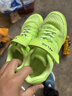 卡尔美（KELME）儿童足球鞋TF碎钉魔术贴免系带防滑耐磨球鞋 果绿  34  实拍图