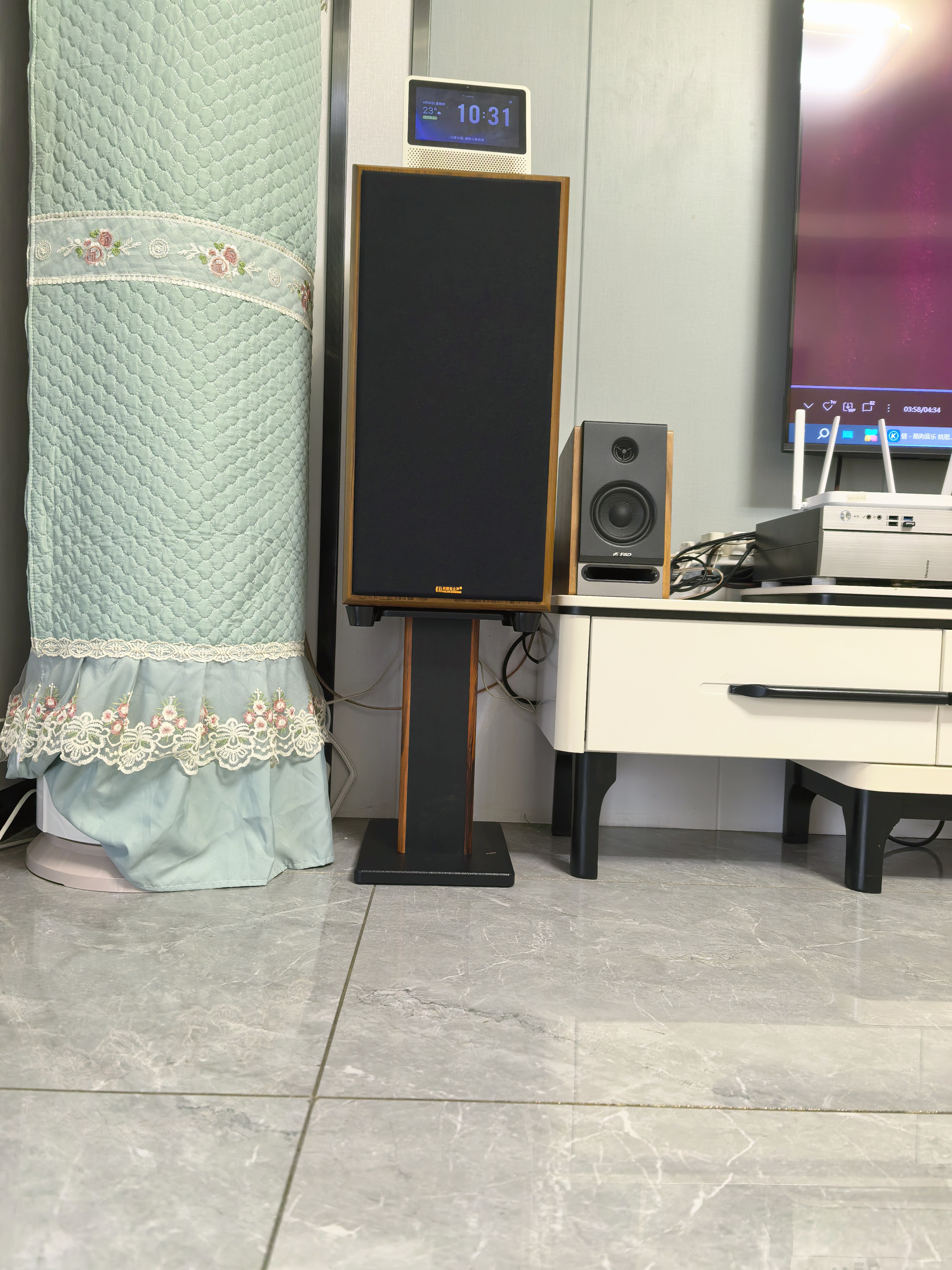 丹麦之笙（DMSEINC） S008音箱支架 桌面音响支架  环绕音响架落地架子 专业书架箱脚架 木质HIFI音箱机架 40CM酸枝木色 实拍图