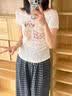 杏色斜肩一字肩蕾丝短袖T恤女2026新款夏季印花褶皱收腰露肩上衣 杏色 S 实拍图