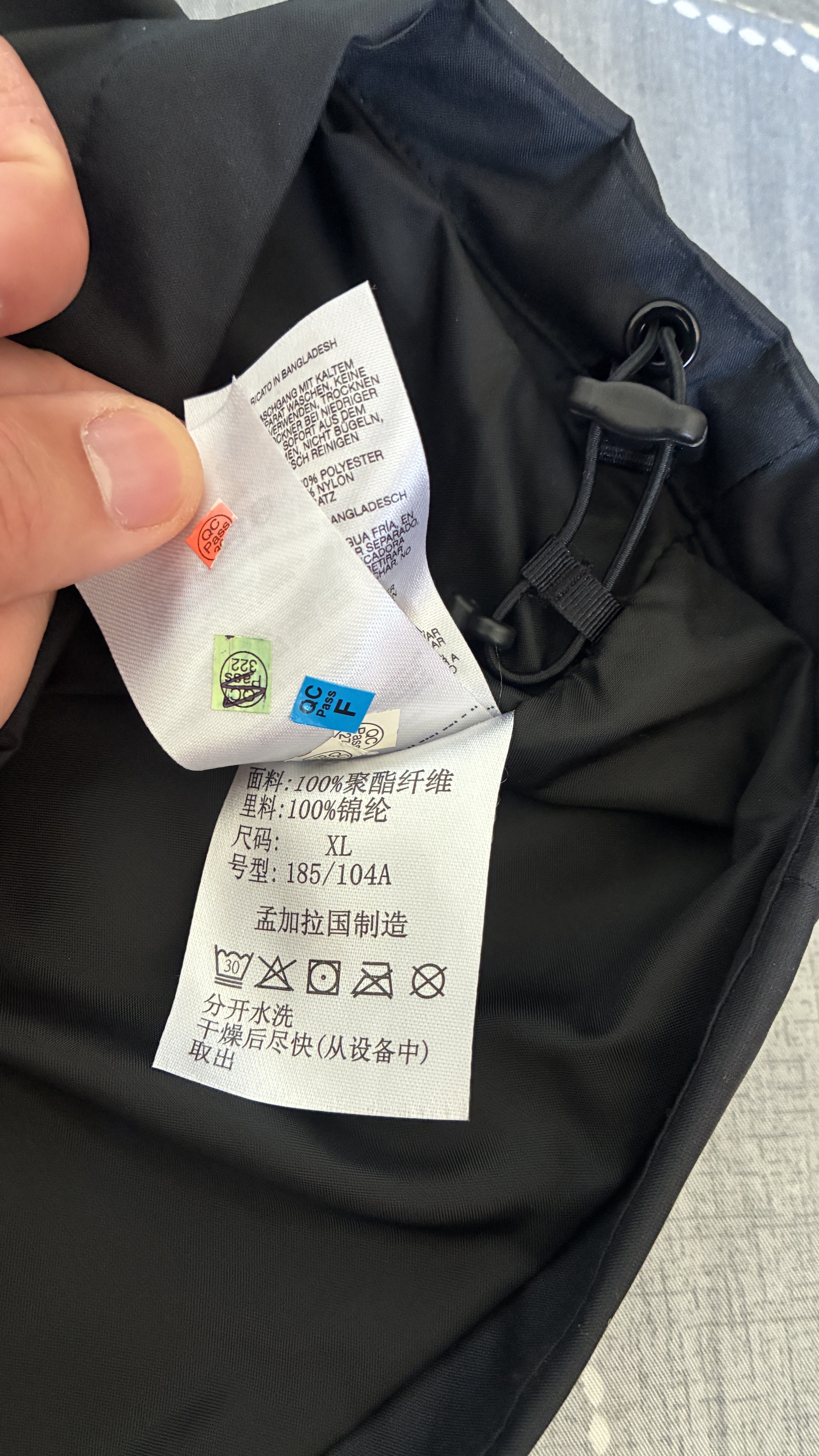哥伦比亚（Columbia）户外情侣防水冲锋衣全天候徒步连帽外套XE5743 010 XL 实拍图