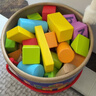 Hape【欧盟品质】木质积木大颗粒防吞咽数字启蒙益智玩具儿童礼物 80粒桶装字母数字积木  1-3Y E8402 实拍图