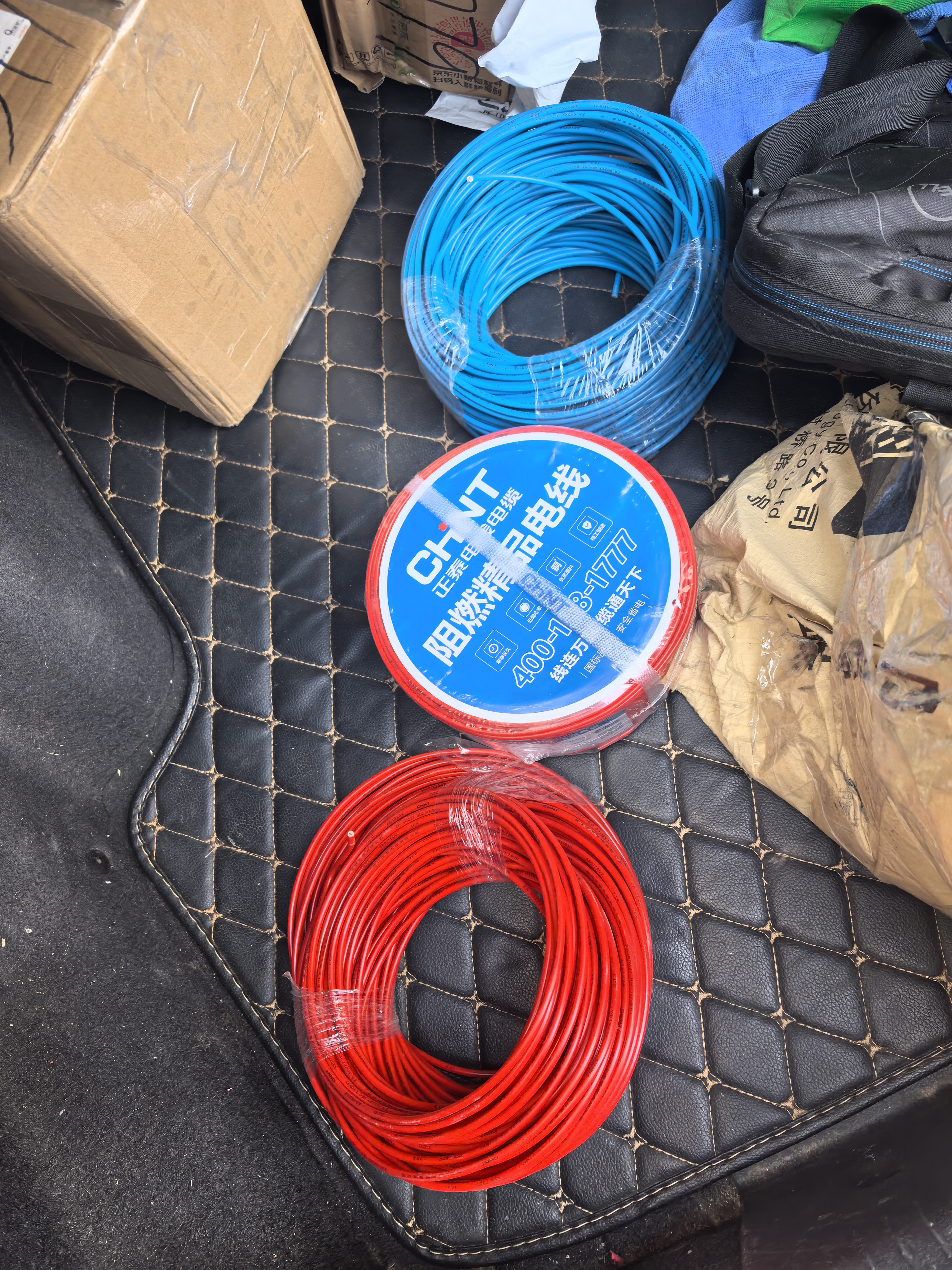 正泰（CHNT） 电线电缆BV1.5/2.5/4/6平方国标家装空调单股铜芯电线铜线电源线 1.5平方 (蓝色-零线/100米) 实拍图