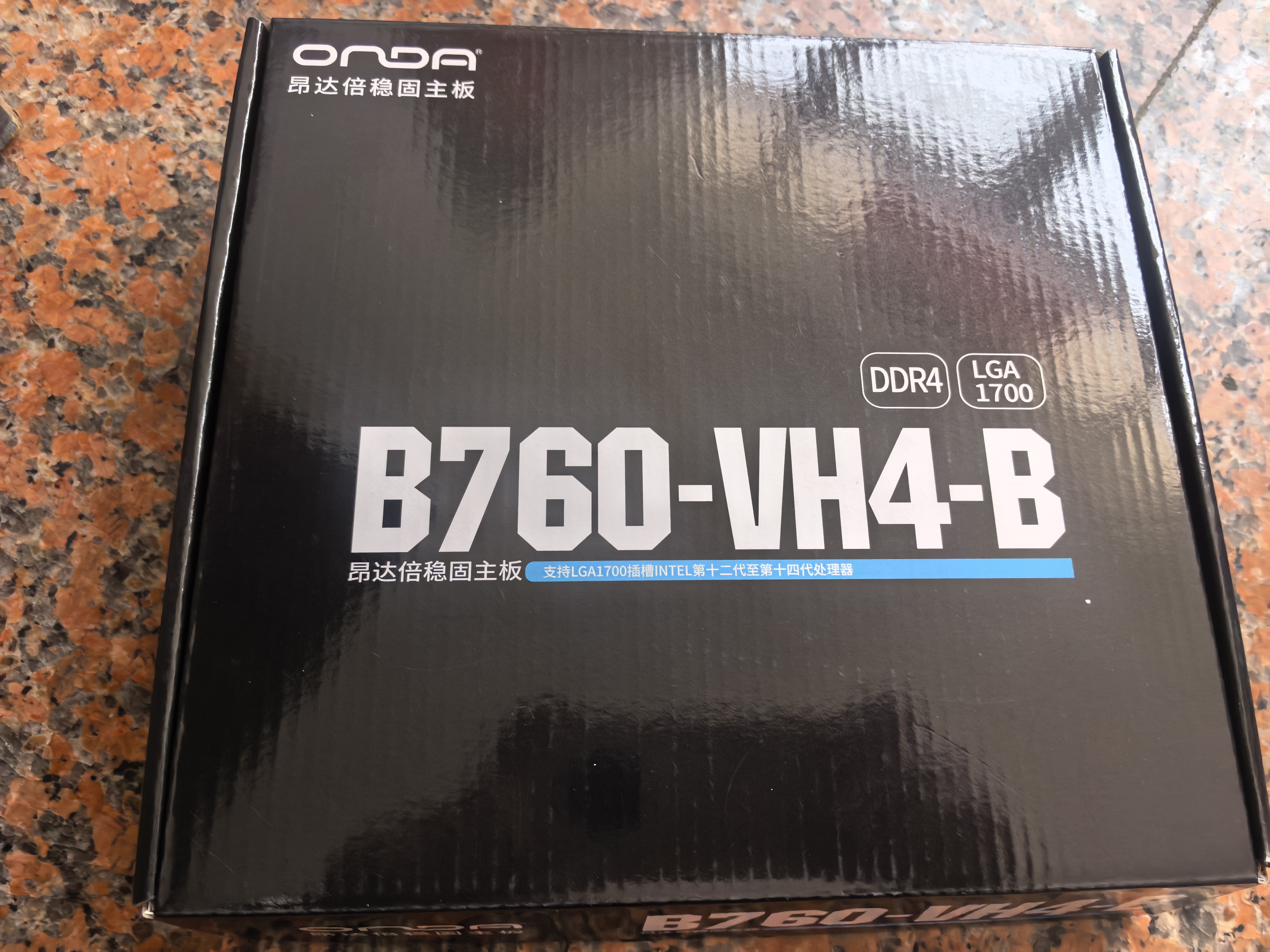 昂达（ONDA）B760-VH4-B V6（Intel B760 /LGA 1700）支持CPU14700/14600K/14400/12600KF 游戏娱乐优选 主板 实拍图
