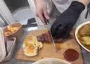 乌斯京一次性丁腈手套100只中码食品级家务厨房洗碗橡胶丁晴手套加长K30 实拍图
