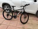 EG7山地自行车成人学生变速越野单车双减震赛车26寸青少年男女公路车 升级版辐条-黑白【加厚车架、轮胎】 26寸21速【适合：160-180CM】 实拍图