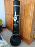 爱倍健（AIBEIJIAN） 拳击沙袋立式家用散打沙袋成人不倒翁拳靶沙包健身训练器材 1.7米【黑武字】360°踢腿训练 实拍图