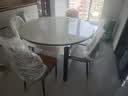 奥利克丝 亮光岩板餐桌椅组合 现代简约实木餐桌可伸缩折叠圆桌吃饭桌子 亮光雪山白-黑白框架轻奢皮椅款 1.35米 一桌六椅【12MM加厚岩板】 实拍图