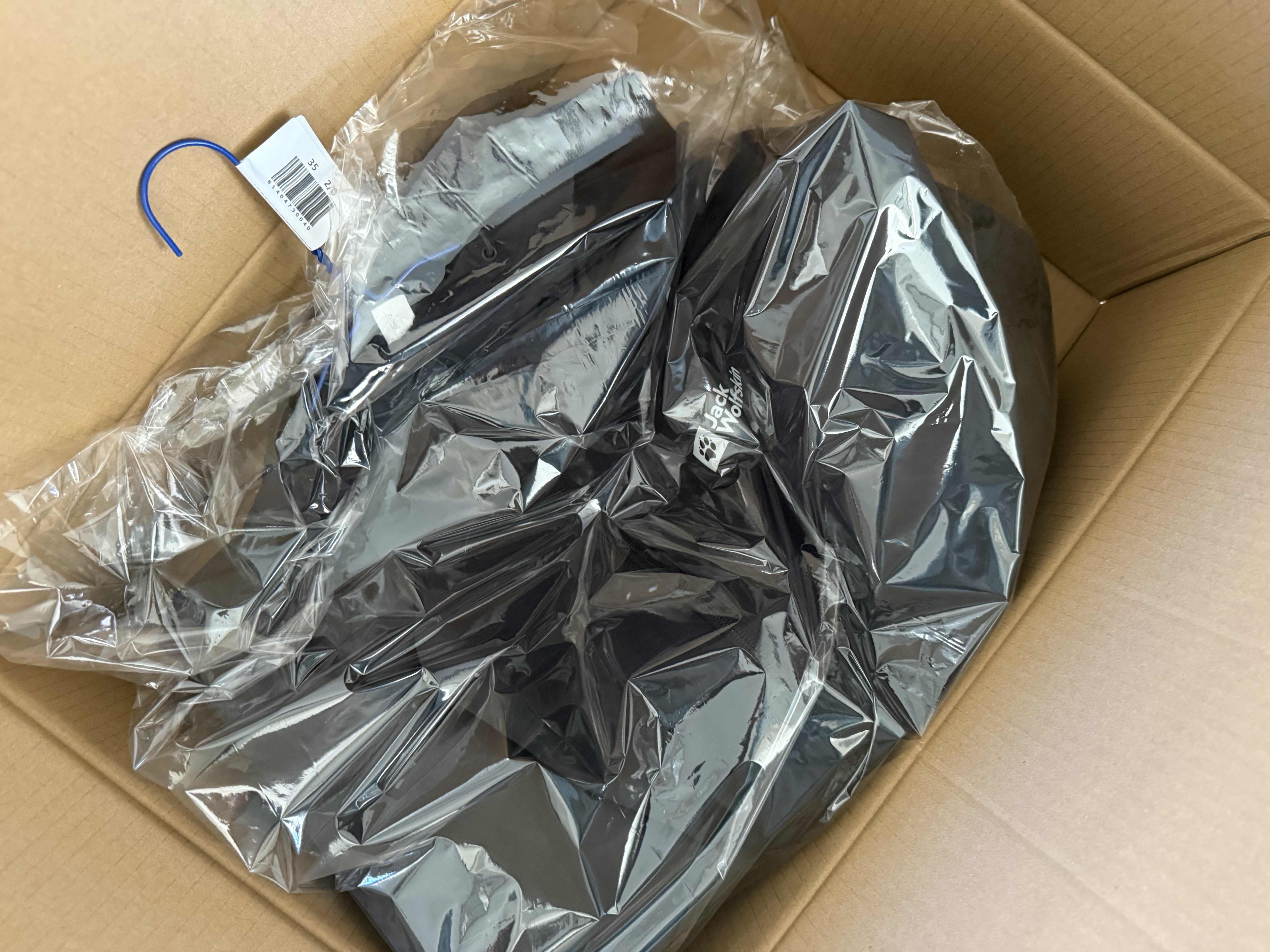 【冲锋衣专洗】洗衣服务 干洗冲锋衣专业洗护丰巢洗衣 上门取送干洗软/硬壳/三合一 干洗衣服水洗始祖鸟祖鸟 标准洗 | 洗三合一冲锋衣1套 点击去定制选择上门时间 实拍图