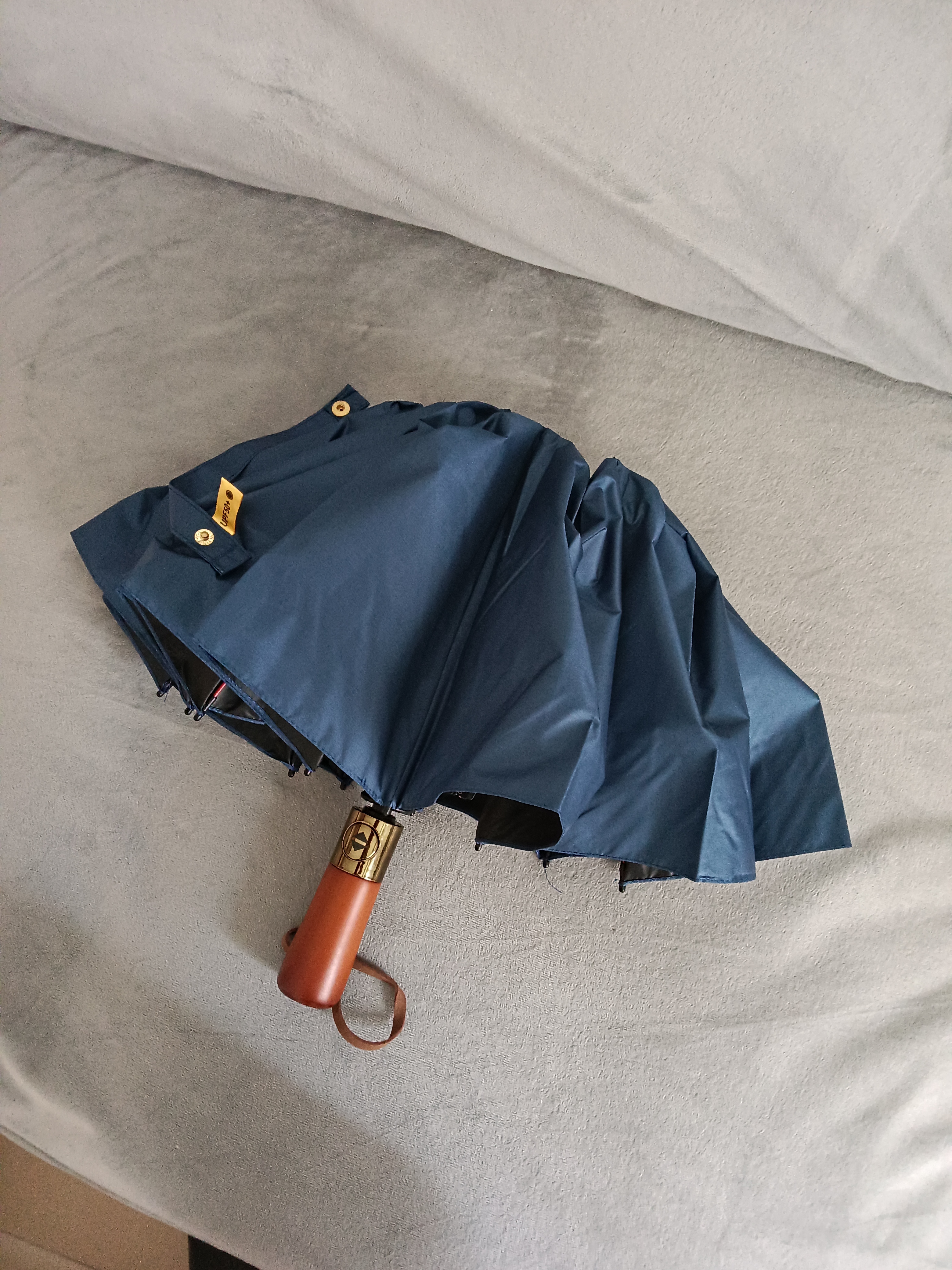 108骨雨伞自动男女折叠加大太阳伞晴雨两用伞防晒防紫外线遮阳伞 奢华实木108骨晴雨伞-藏青 实拍图