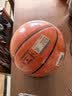 斯伯丁（SPALDING）SPALDING吸湿防尘TF室内外PU成人7号篮球77-962Y 实拍图