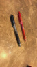 uni三菱【热门商品】 uni-ball UMN-105按动红色中性笔0.5mm红笔签字笔商务学生考试专用水性笔 1支 实拍图