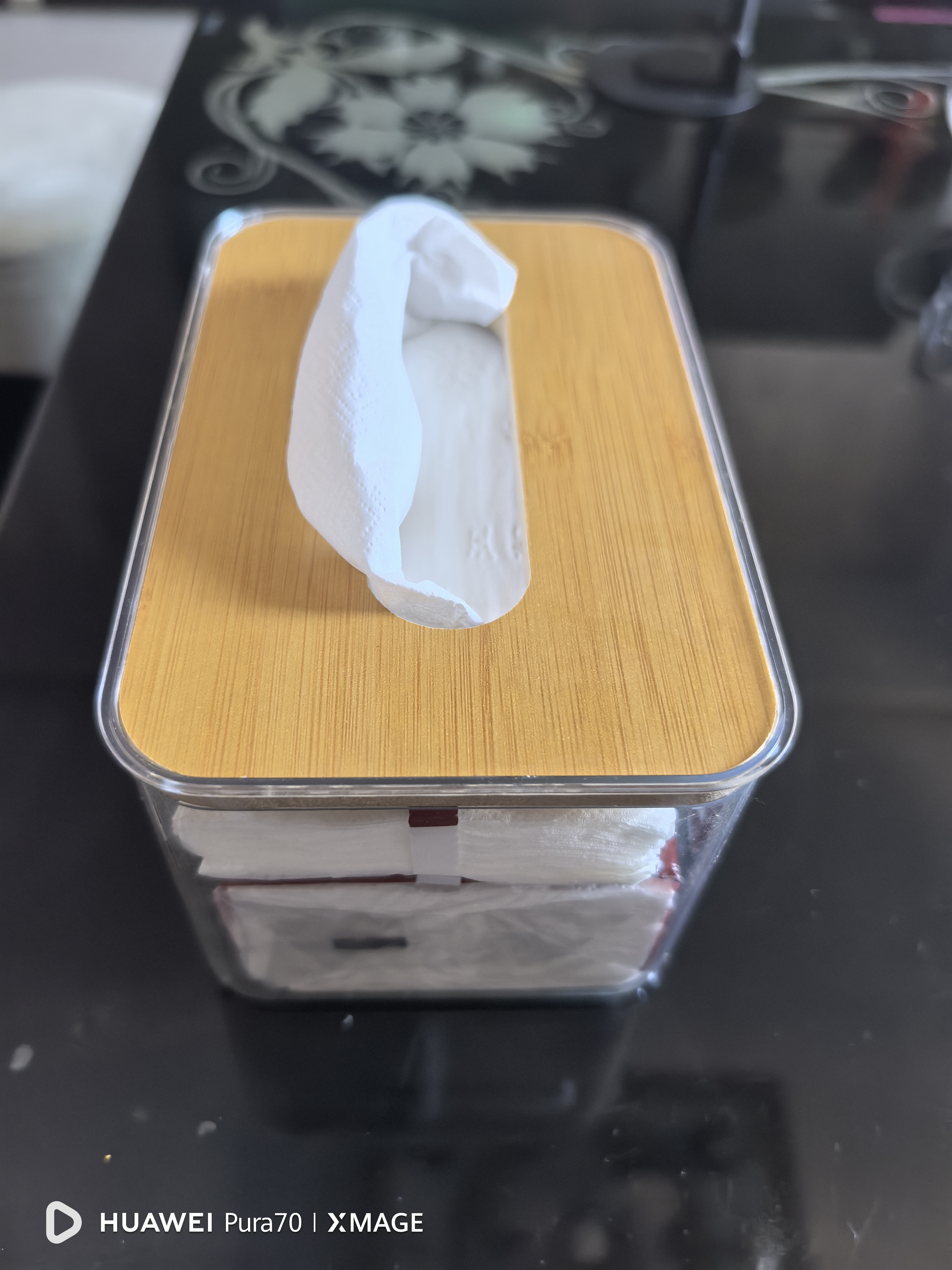 京东物流 透明木盖纸巾盒客厅家用抽纸盒轻奢高级感茶几透明带盖 中号方形（18*11.5*9.5cm） 实拍图